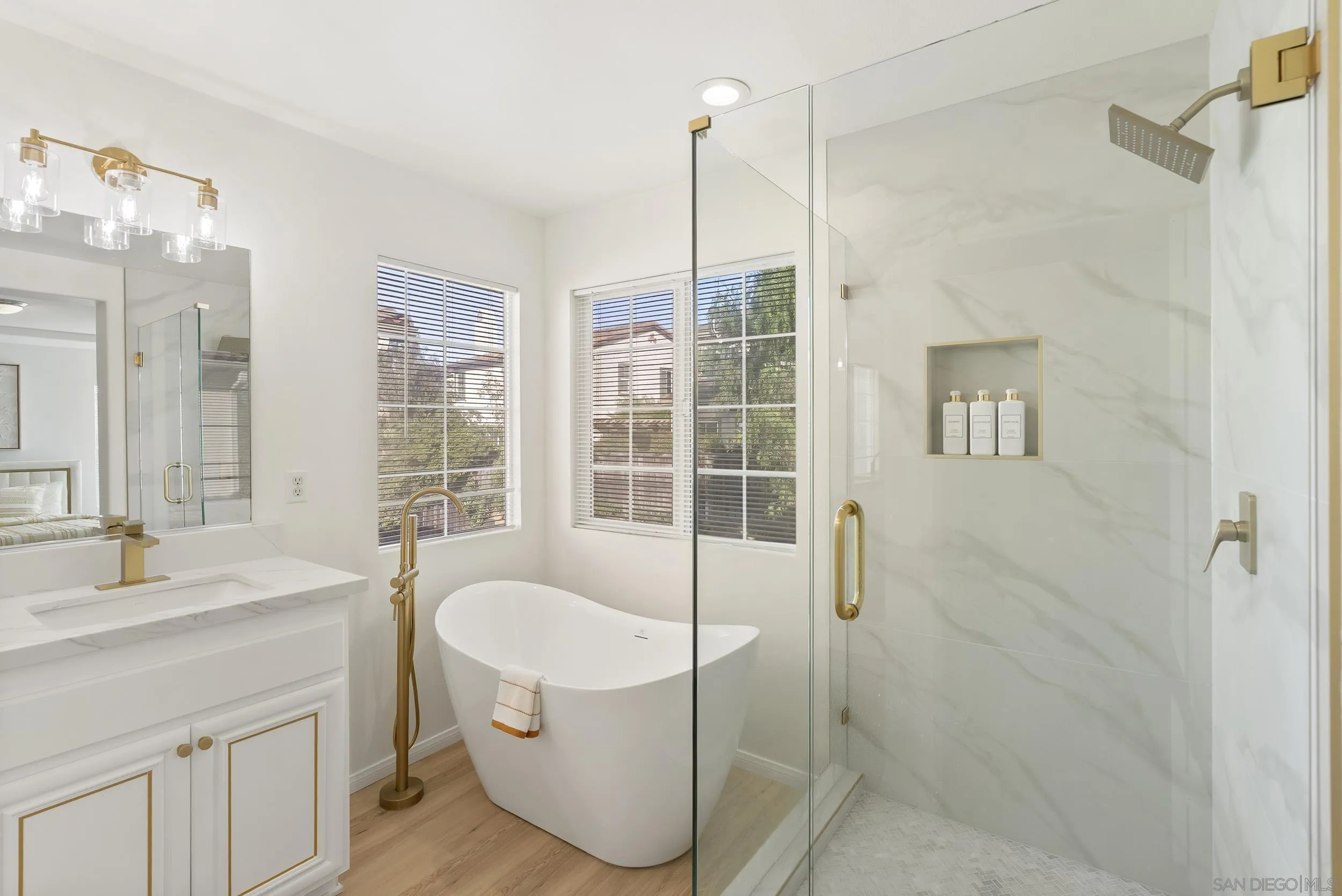https://cdn.realtyfeed.com/cdn/127/260009686/ae8454dd267aa501e5b8579ed9391bd4.webp