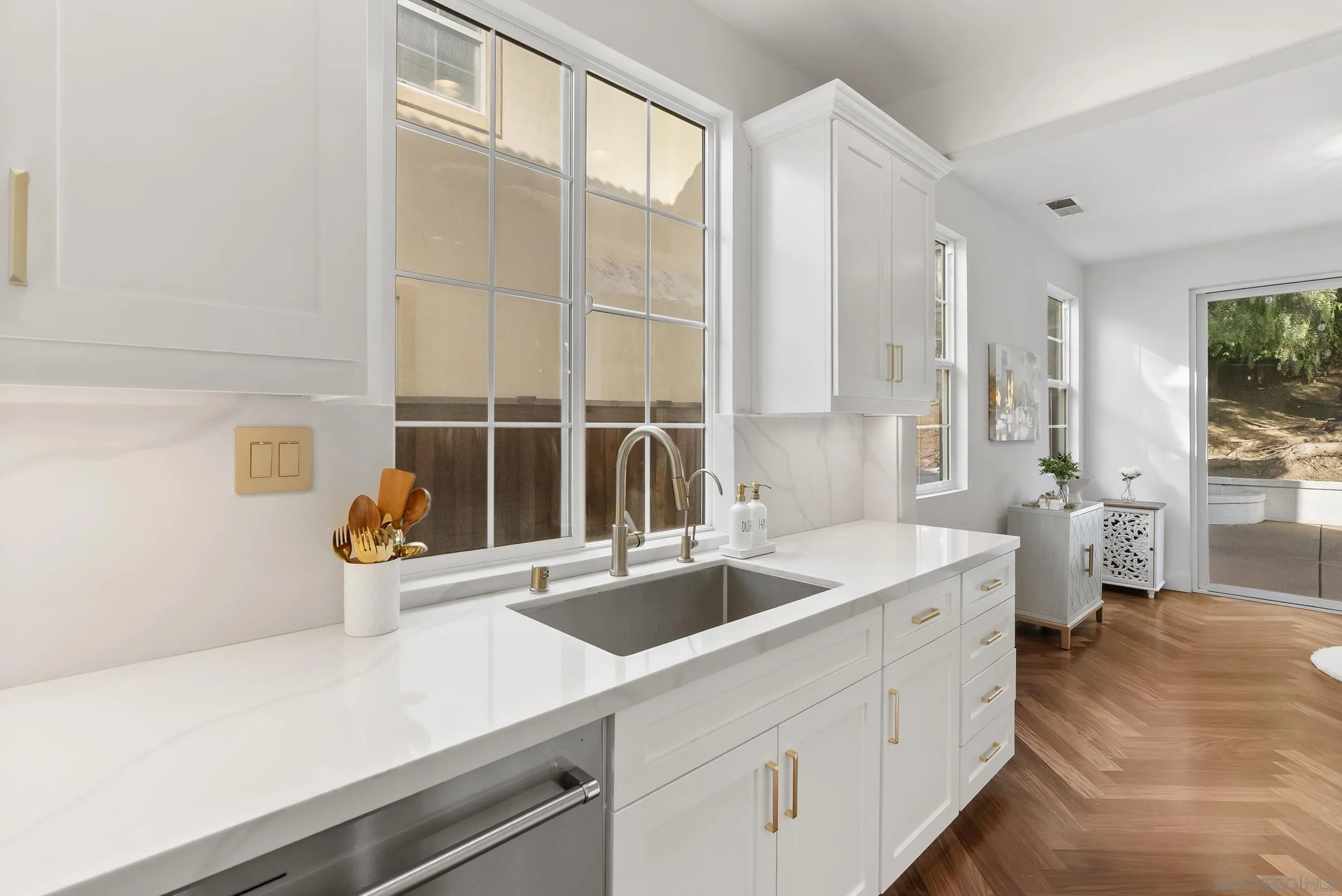 https://cdn.realtyfeed.com/cdn/127/260009686/fe1f5b018c56e84e204eef57ea4ee43e.webp