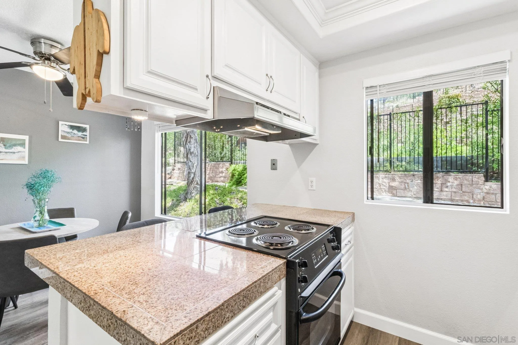 https://cdn.realtyfeed.com/cdn/127/260009688/17933d396187066428762d45831c5831.webp
