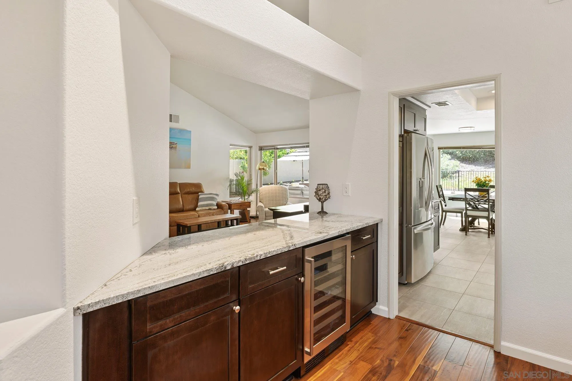 https://cdn.realtyfeed.com/cdn/127/260009698/350b8f2222dd3bf6732b4202b9612b4f.webp