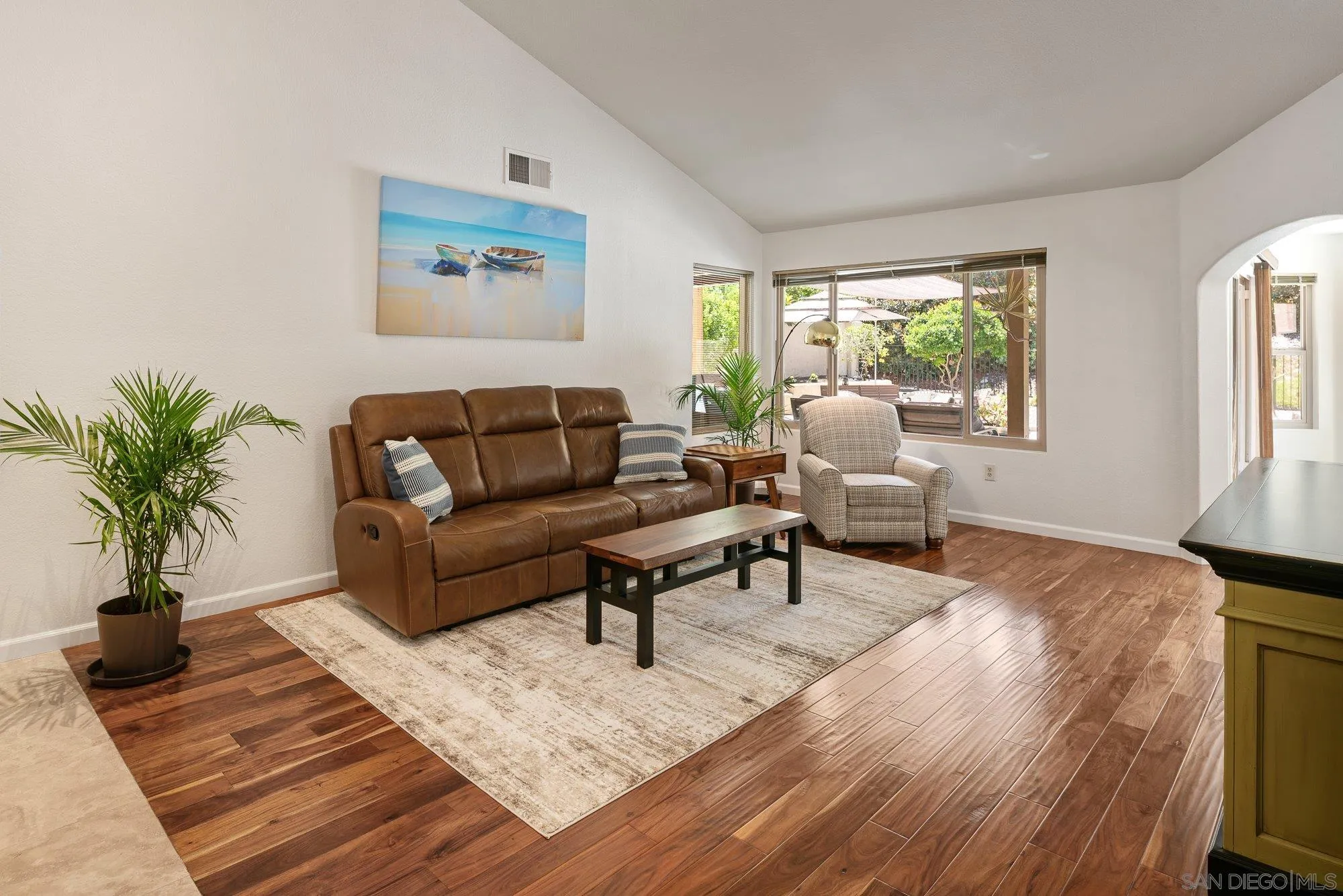 https://cdn.realtyfeed.com/cdn/127/260009698/39b2715f86c916405260c10d17711631.webp