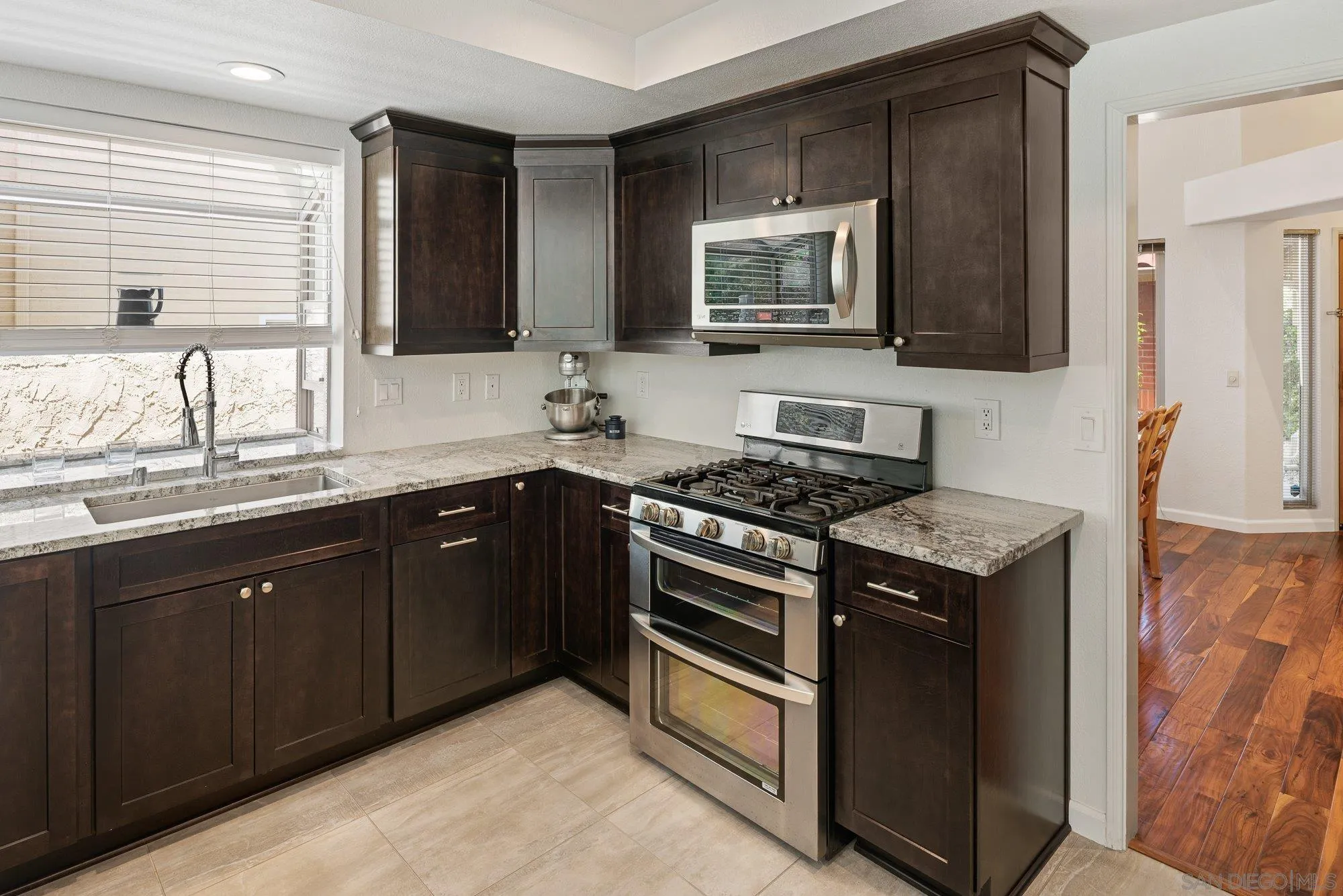 https://cdn.realtyfeed.com/cdn/127/260009698/b8c9988e2bcd6ac4aeeb776beff7530e.webp