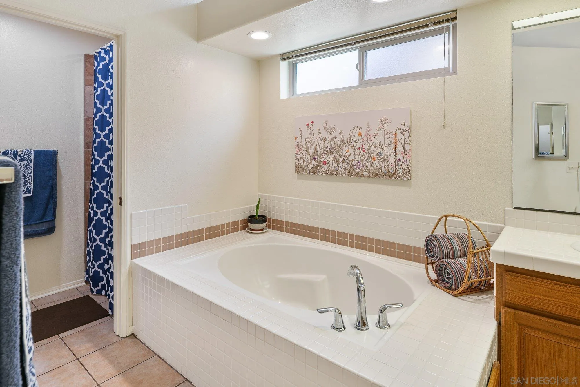 https://cdn.realtyfeed.com/cdn/127/260009698/dd35dfc53934c5f97bd1bb98d7329d1e.webp