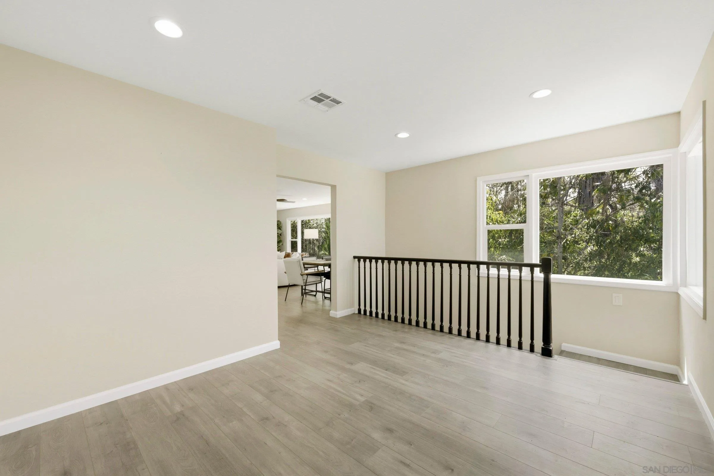 https://cdn.realtyfeed.com/cdn/127/260009699/5f0bf436954b626844a2544a5ffa9d6e.webp