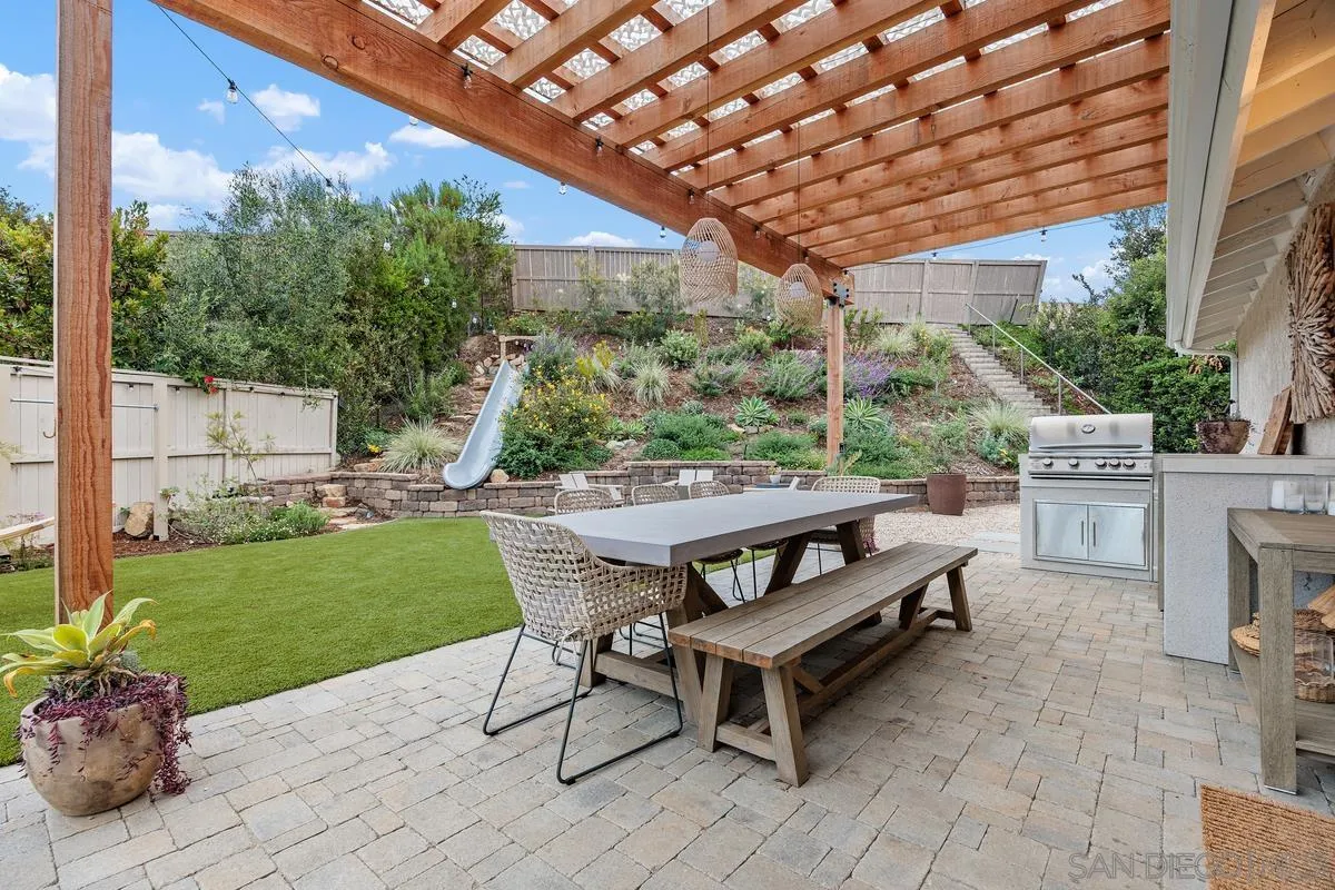 https://cdn.realtyfeed.com/cdn/127/260009701/8f428767a09ae3395cdd5a233412541a.webp