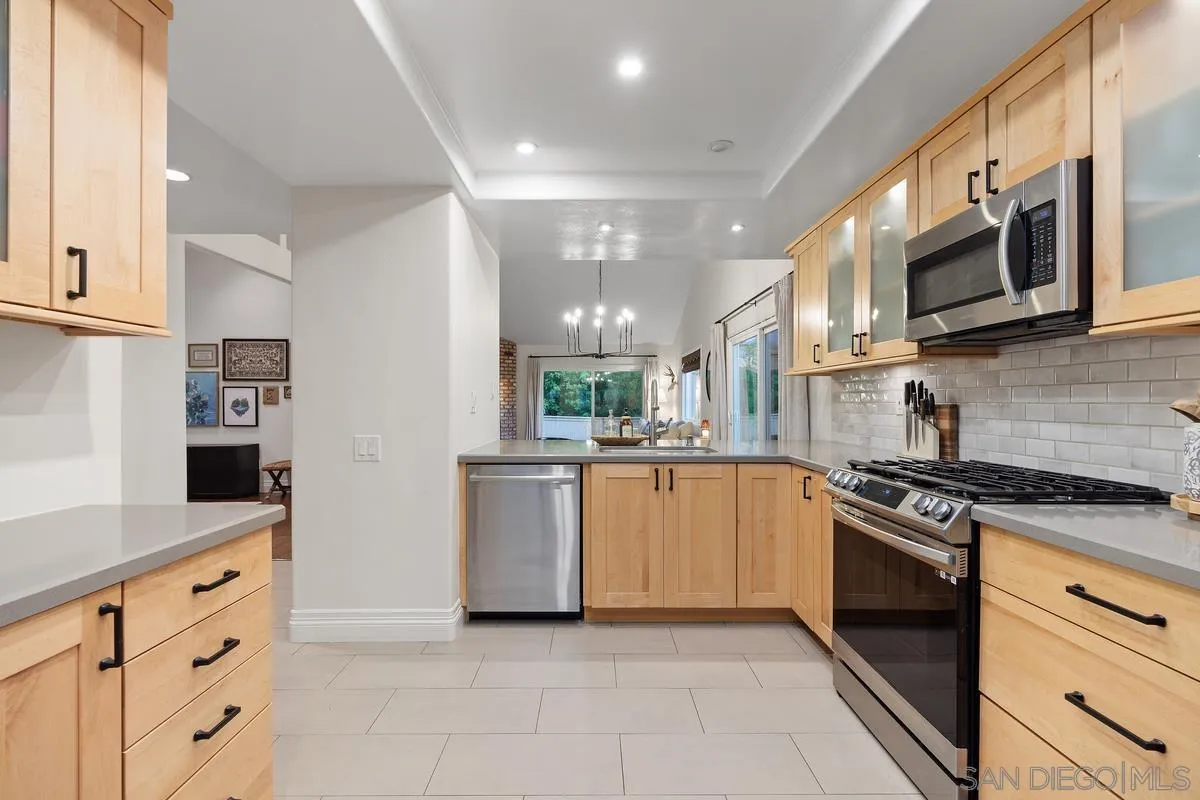 https://cdn.realtyfeed.com/cdn/127/260009701/a1075a55e6f1274e356a8d57fbad1050.webp