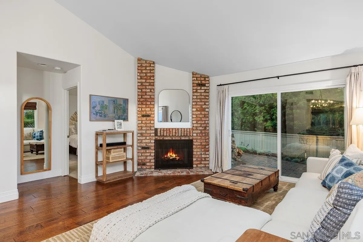 https://cdn.realtyfeed.com/cdn/127/260009701/d110dbbc3a24d3b66fc3e3a45a6e06a5.webp