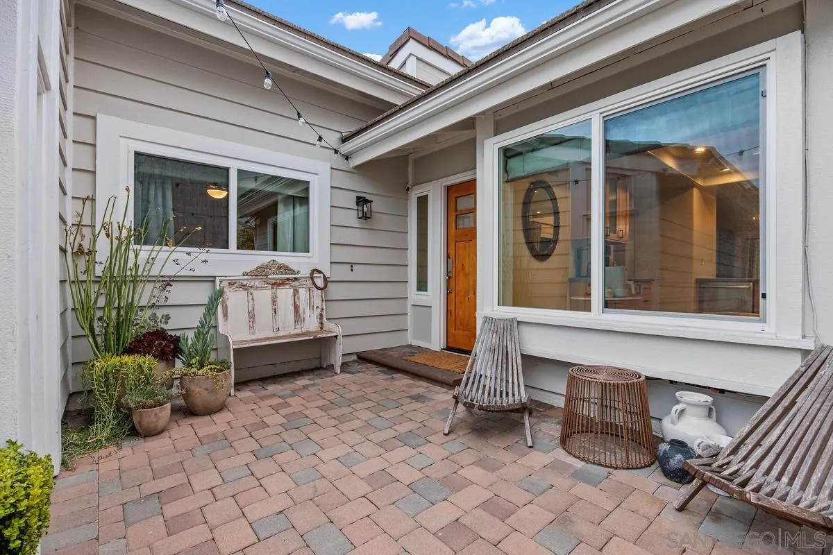 https://cdn.realtyfeed.com/cdn/127/260009701/d2971d6c3d2c1a4a8e97f6929729b799.webp
