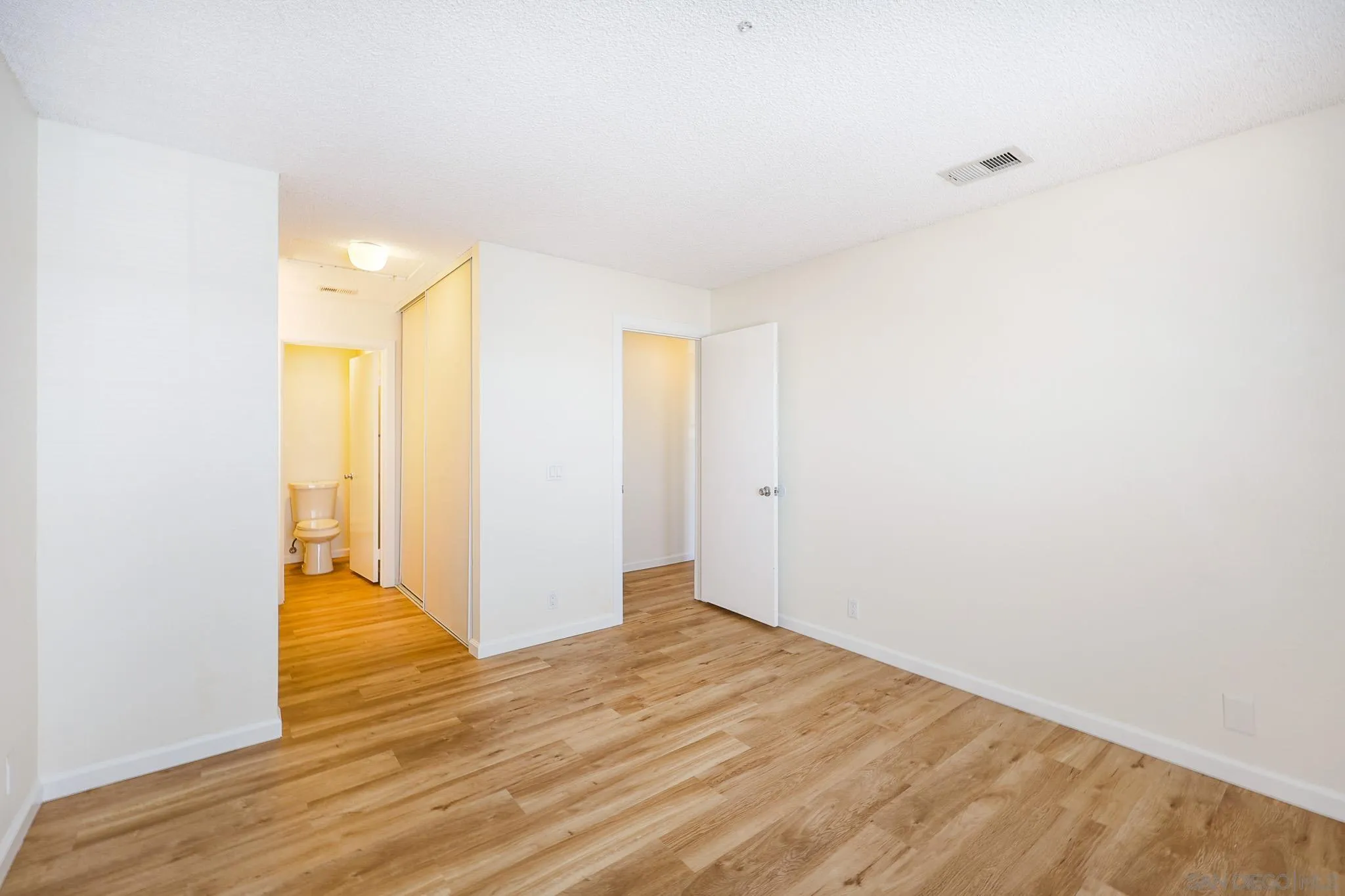 Photo #16: 260009703 Listing: Photo #16