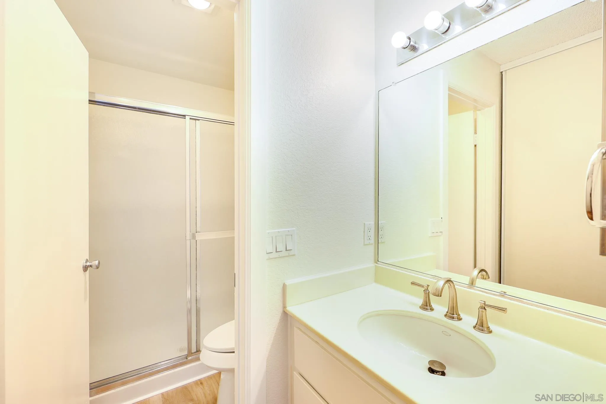Photo #14: 260009703 Listing: Photo #14