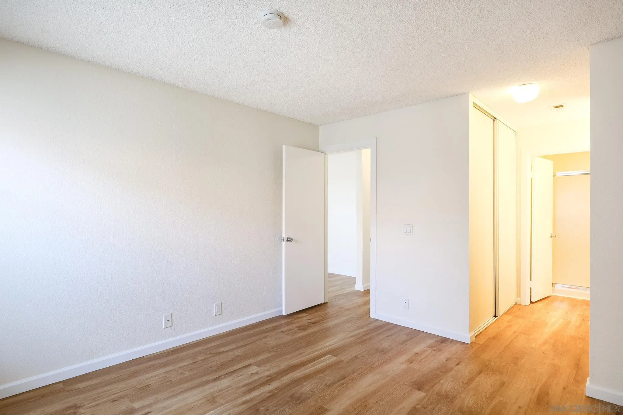 Photo #14: 260009703 Listing: Photo #14