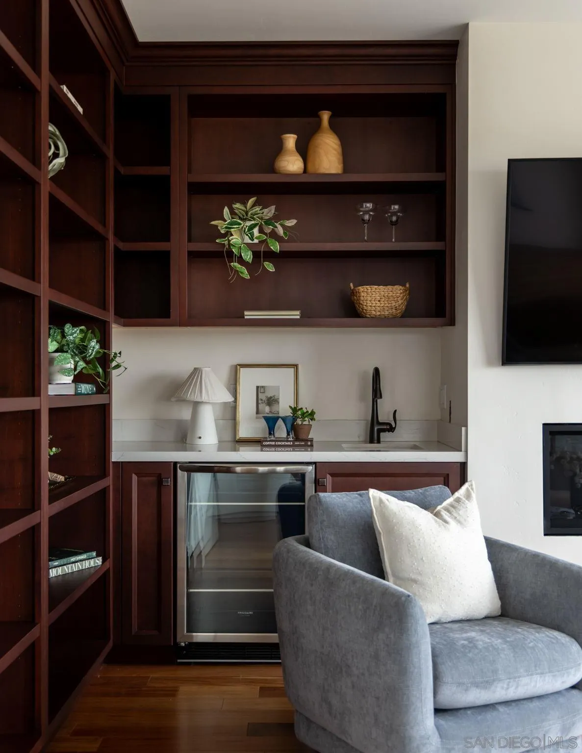 https://cdn.realtyfeed.com/cdn/127/260009710/9d1fd63ea791865dc2ded2e6112815c8.webp