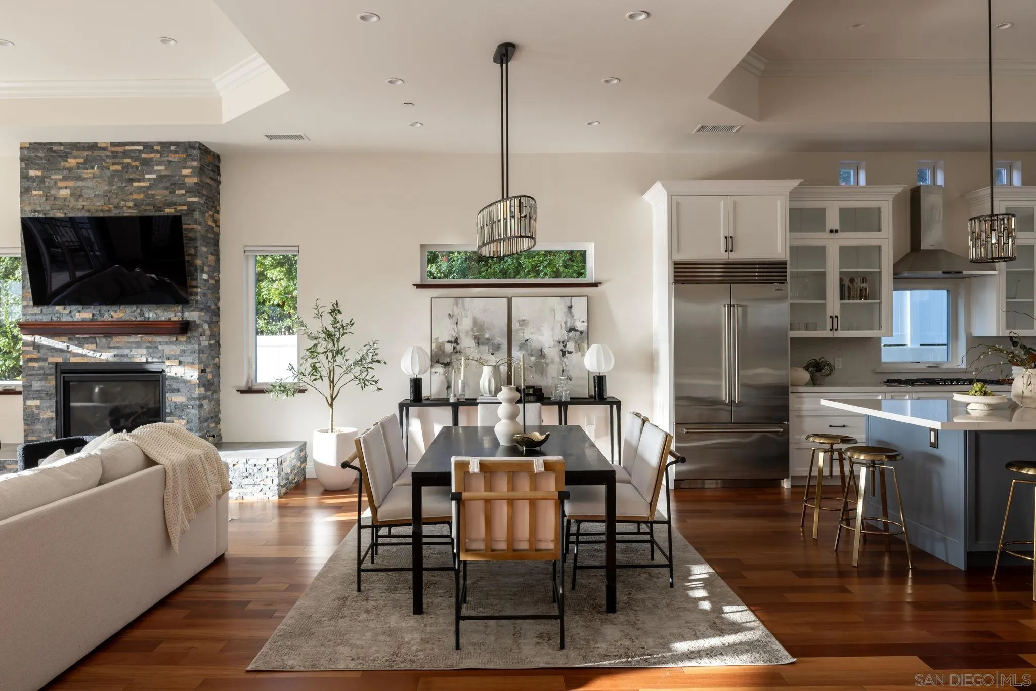 https://cdn.realtyfeed.com/cdn/127/260009710/a4d5d553498e478ba374034d622934c2.webp