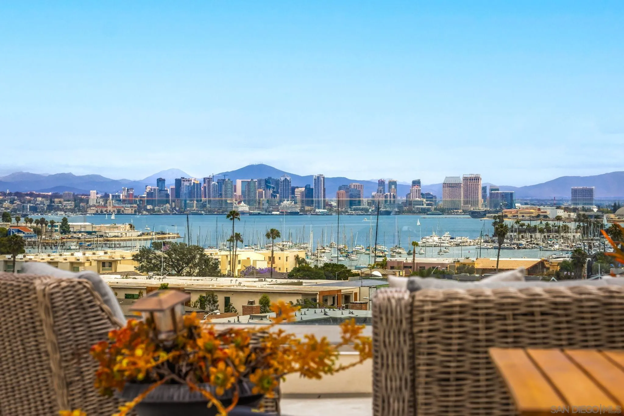 https://cdn.realtyfeed.com/cdn/127/260009710/abe9d5106813949f5ffcebec8dcca6b1.webp