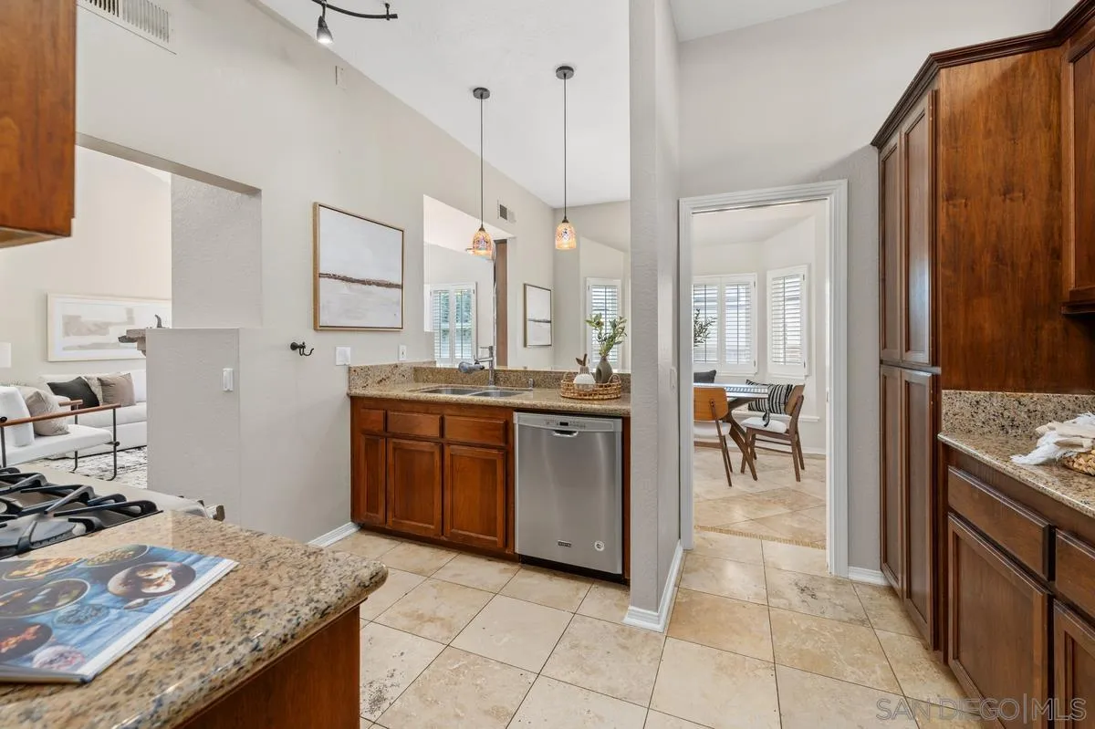 https://cdn.realtyfeed.com/cdn/127/260009711/77fa14c78fe114439d26dfad0d6c0742.webp
