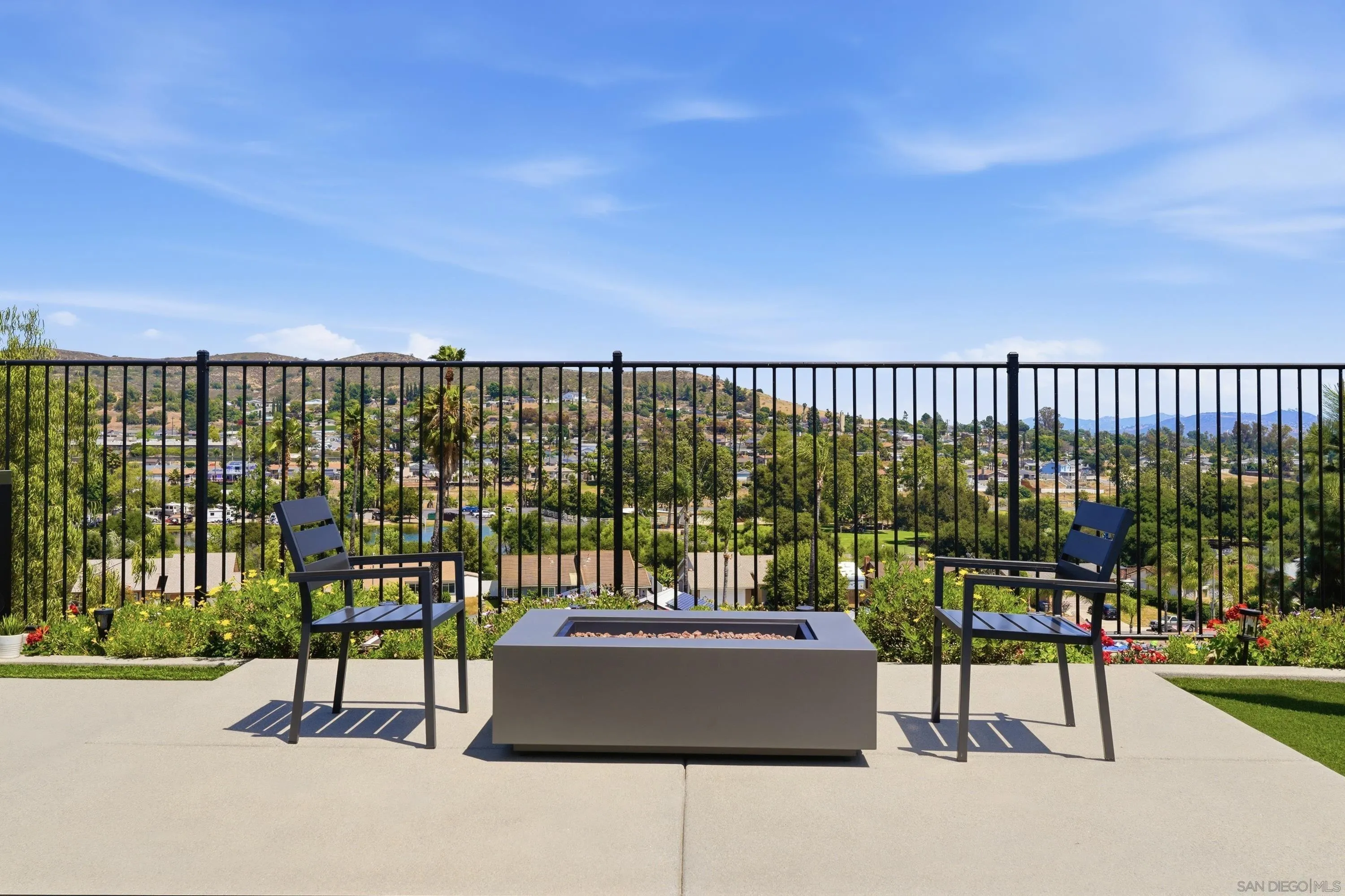https://cdn.realtyfeed.com/cdn/127/260009714/2211817fe6bb5dc4e9171e9220e3129c.webp