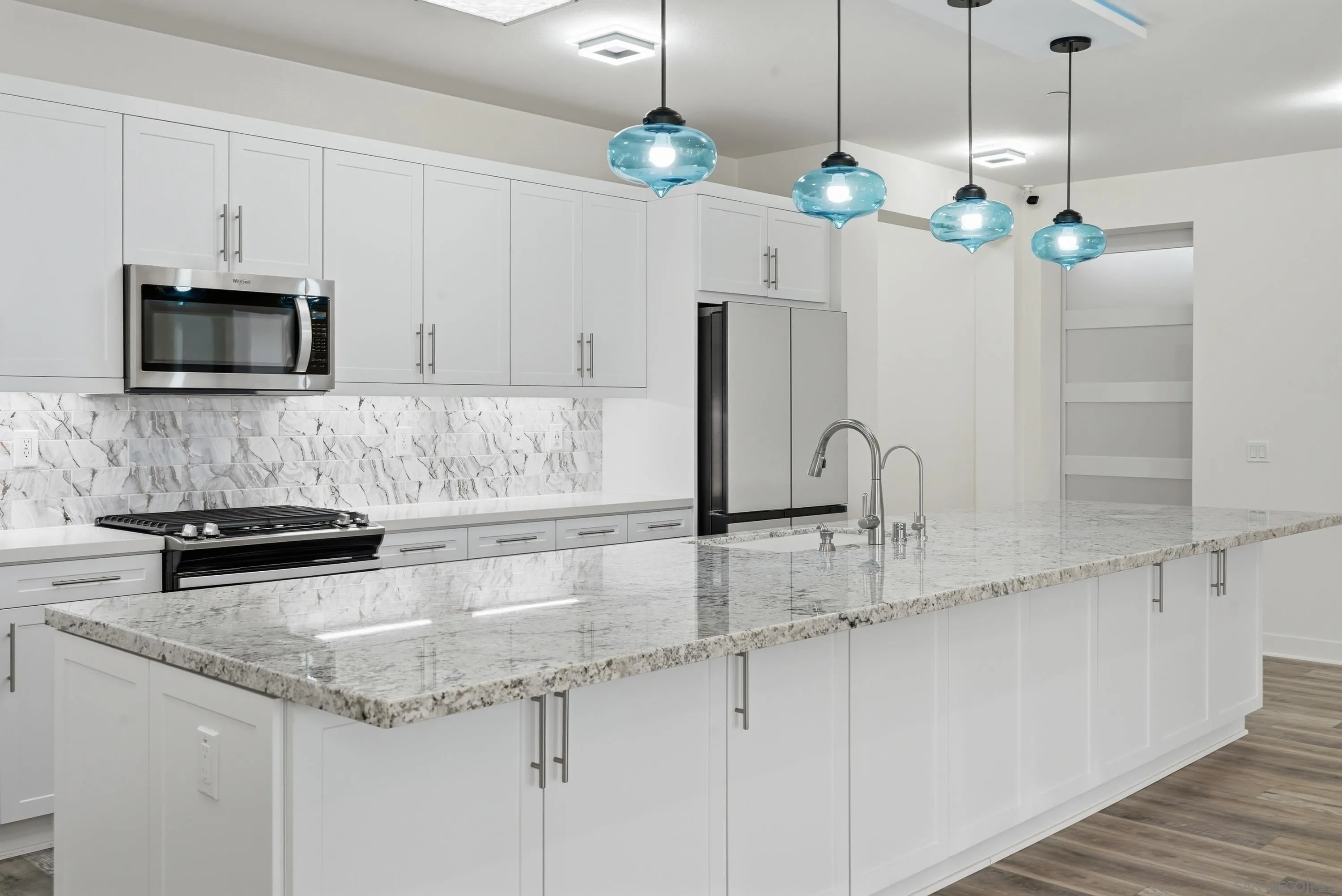 https://cdn.realtyfeed.com/cdn/127/260009714/3df8bc44157d9a00ecee5ca682981a83.webp