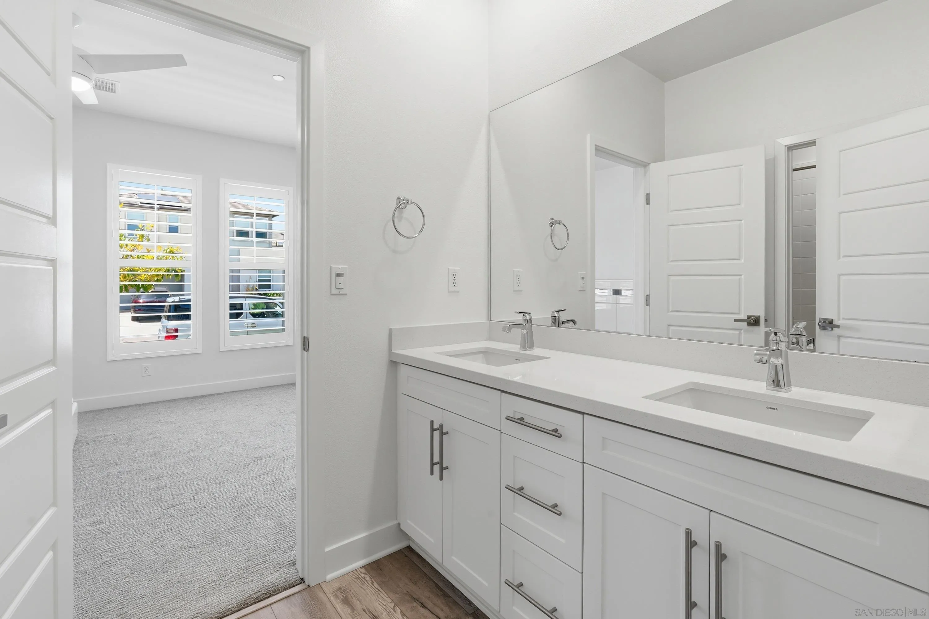 https://cdn.realtyfeed.com/cdn/127/260009714/7174dce83b78dd55d9acbb6767ddce51.webp