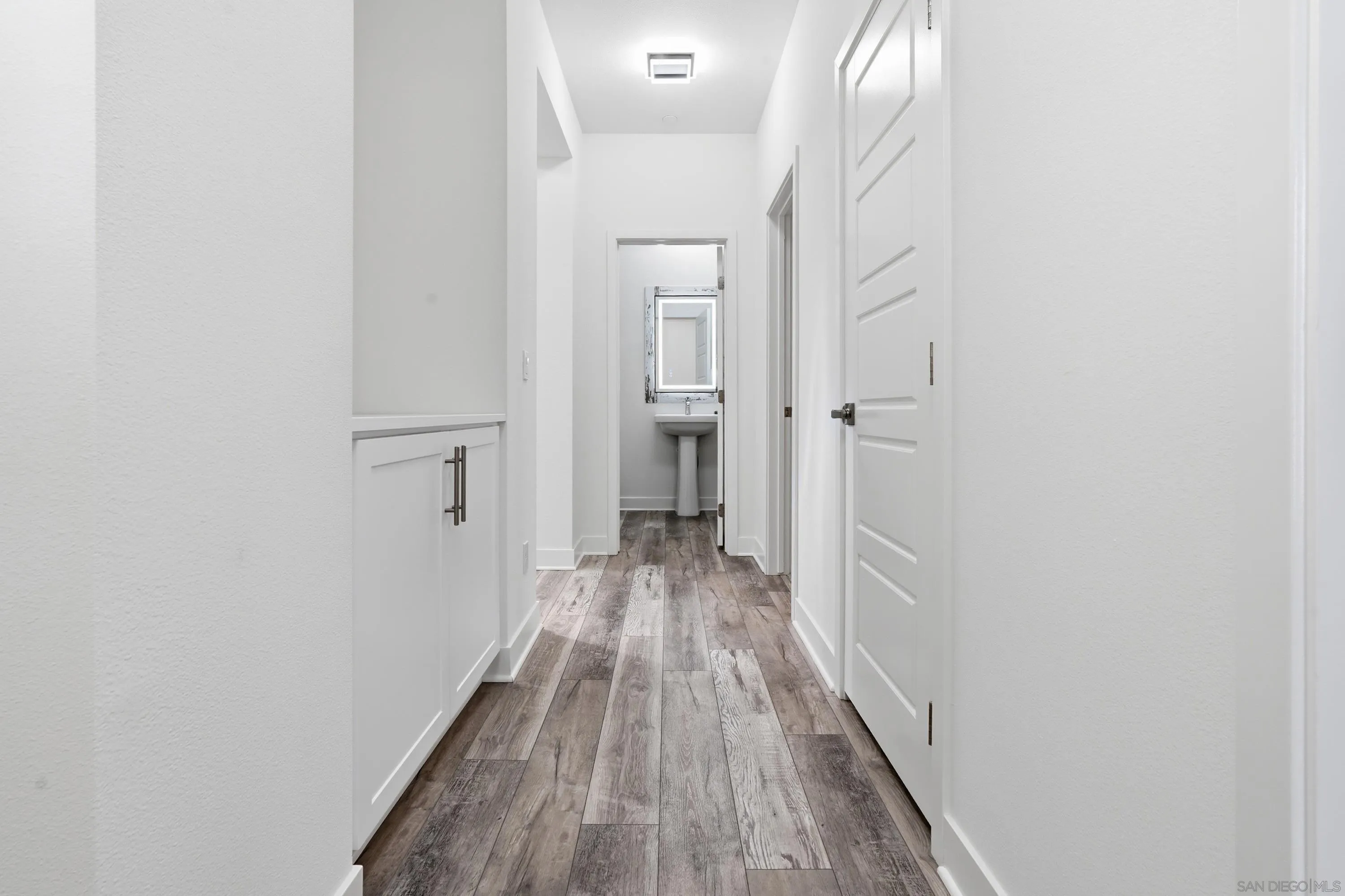 https://cdn.realtyfeed.com/cdn/127/260009714/7f78bbf4277abeae2a386093a105be5a.webp