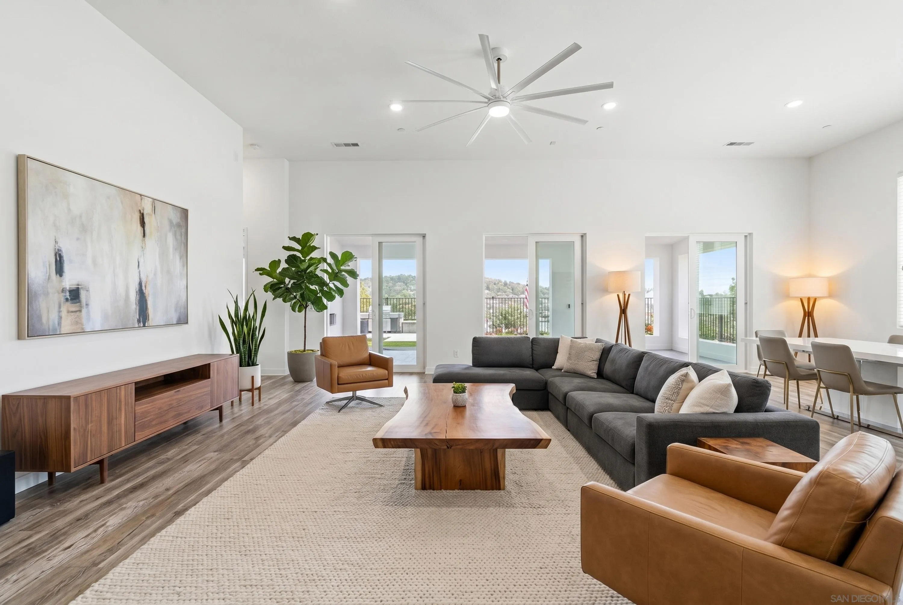 https://cdn.realtyfeed.com/cdn/127/260009714/eda95b2ffb3b961ed6e090459f3a3c16.webp