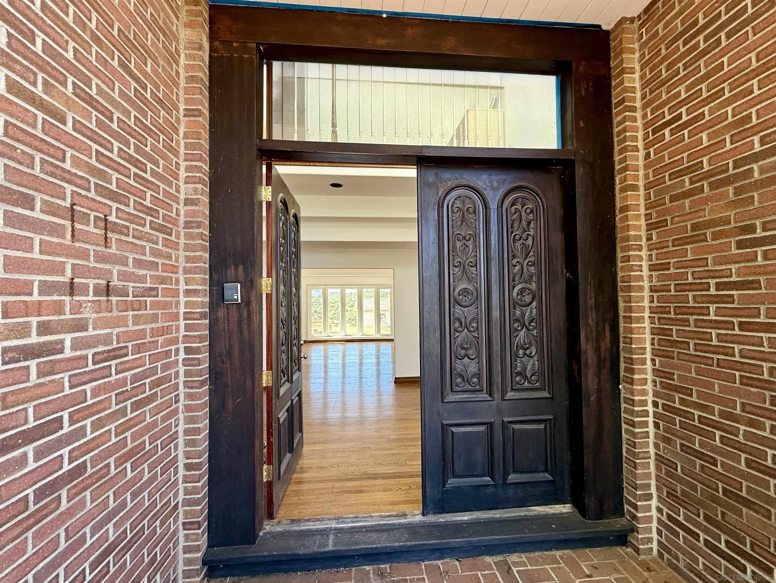 https://cdn.realtyfeed.com/cdn/127/260009720/1e6d9530d7aa36dfce578e3e3b26d6d9.webp