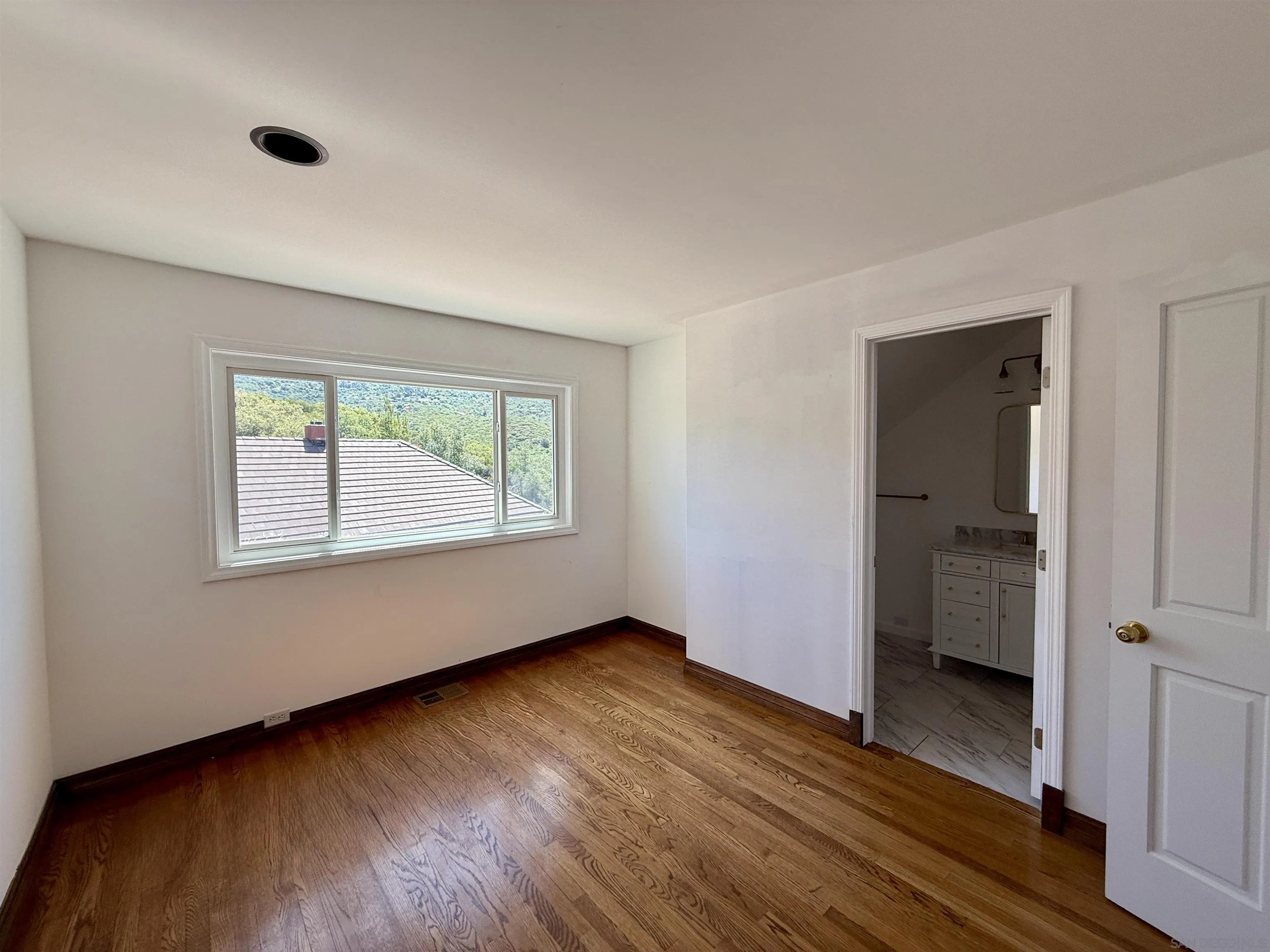 https://cdn.realtyfeed.com/cdn/127/260009720/3801c29aeef6eb052252cca7e65bb17a.webp