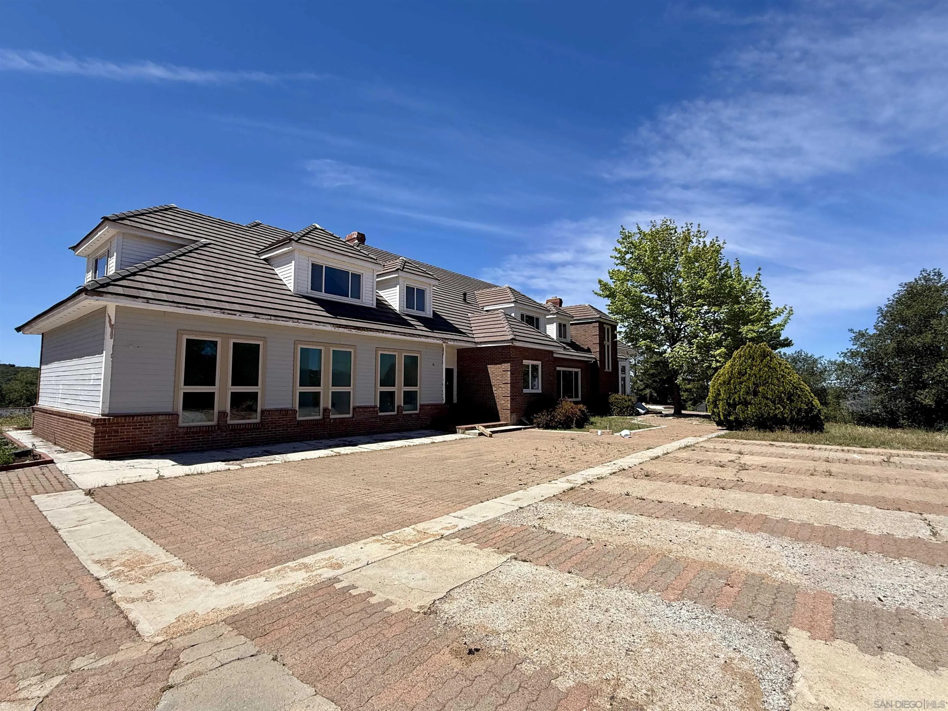 https://cdn.realtyfeed.com/cdn/127/260009720/5e0a01959e1e89d8508ecb3f1eb3a63d.webp