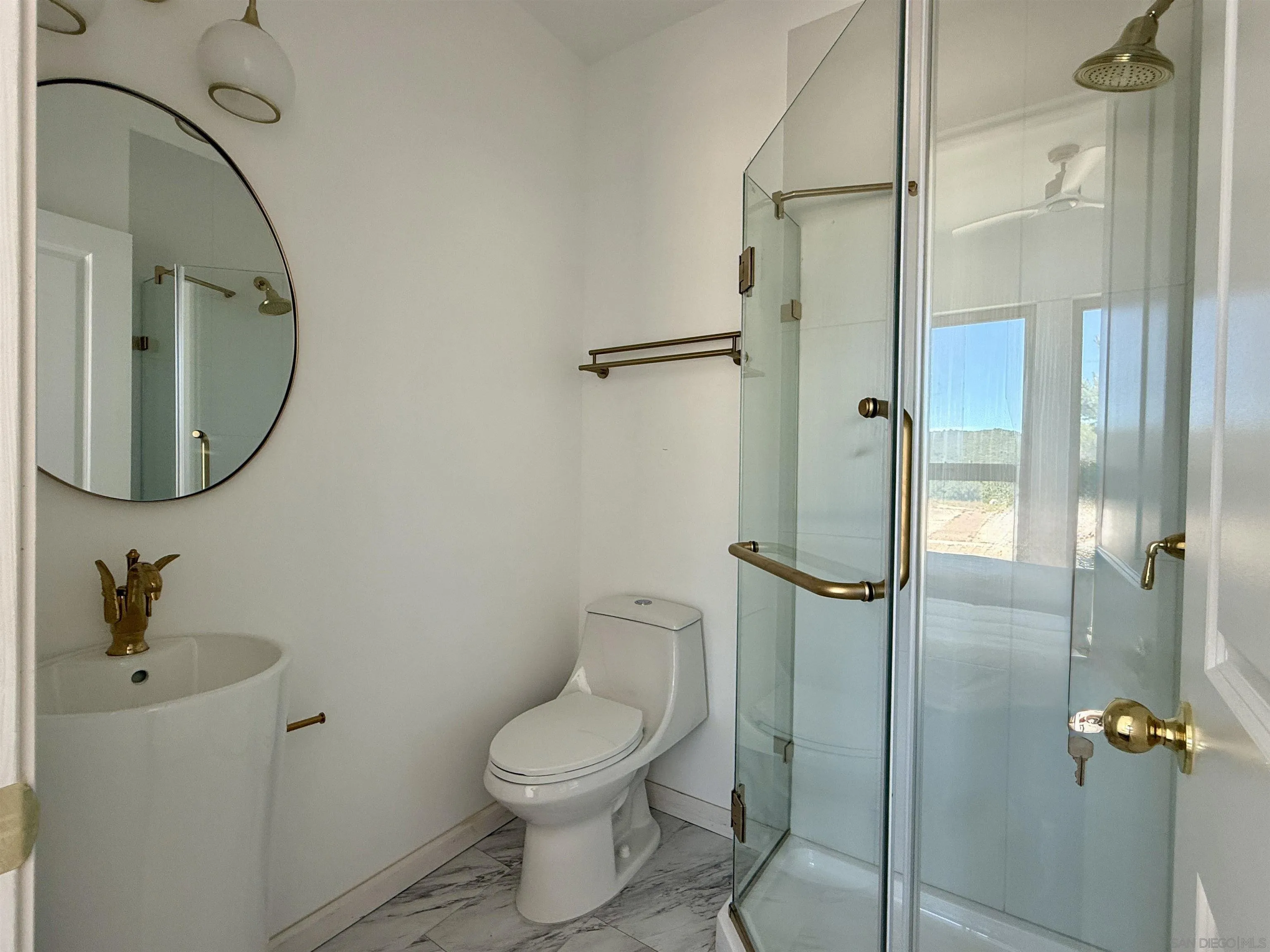 https://cdn.realtyfeed.com/cdn/127/260009720/8bdffcd4e8ce60a4c312a821a5beda05.webp