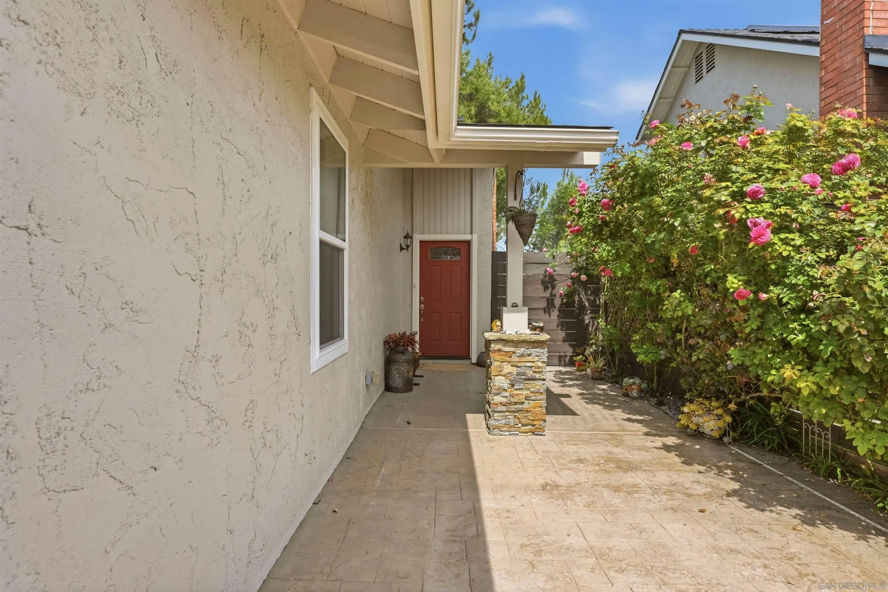 https://cdn.realtyfeed.com/cdn/127/260009725/91da2975840dbfe0375f020ed00af055.webp