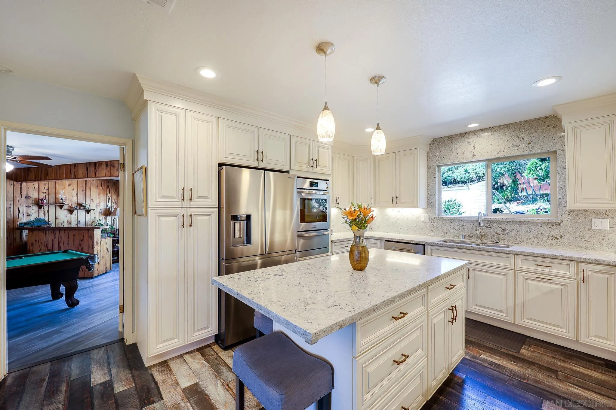https://cdn.realtyfeed.com/cdn/127/260009728/1d7d40627af7053a822d35a066a5bac4.webp