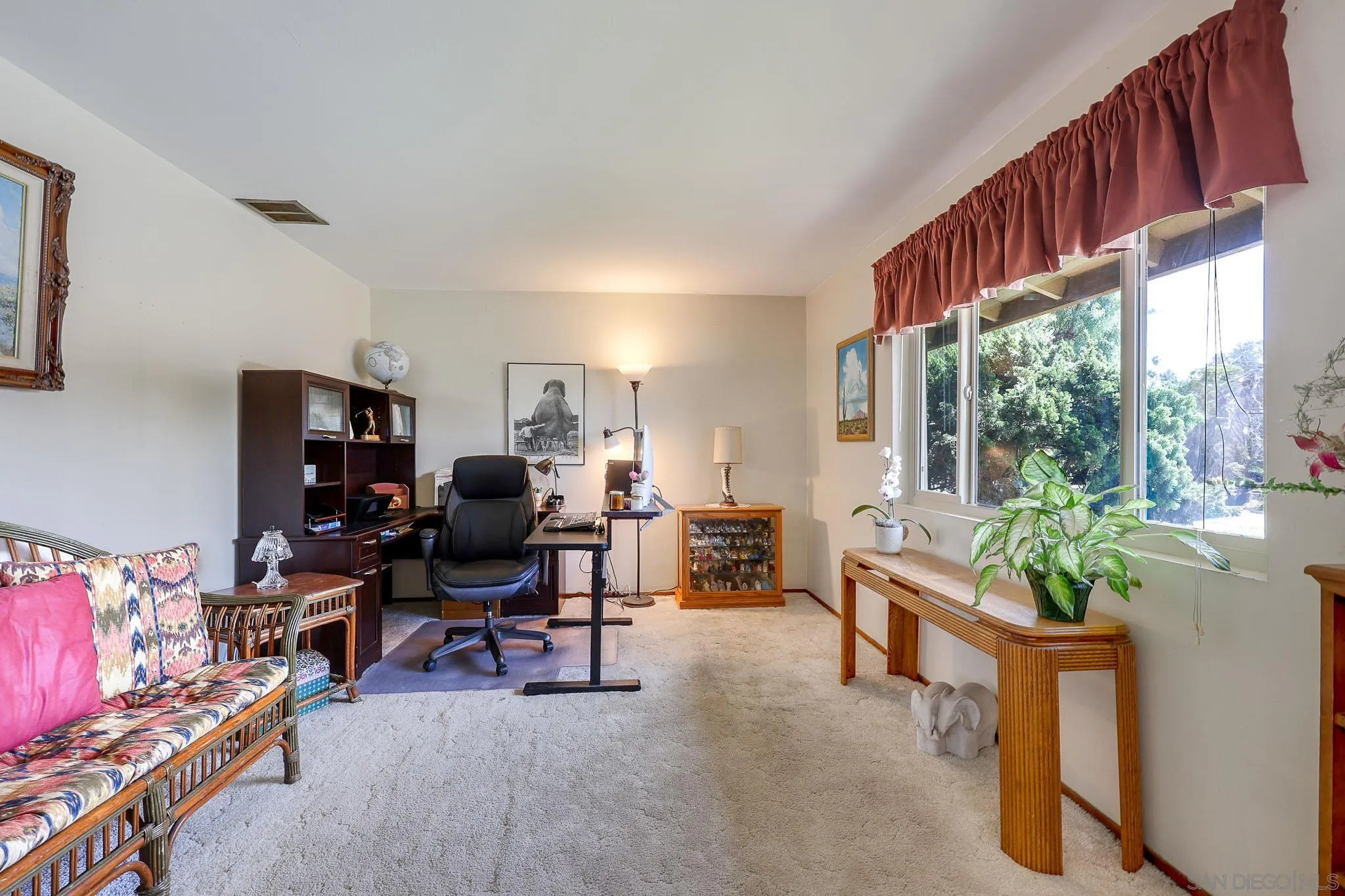 https://cdn.realtyfeed.com/cdn/127/260009728/8f7bacd787853d40cd9840a5dd851a25.webp