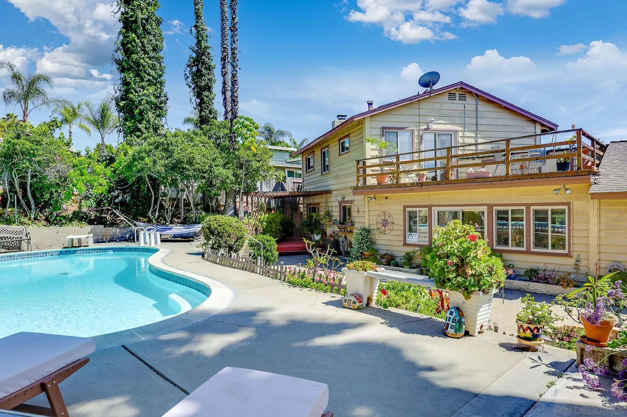 https://cdn.realtyfeed.com/cdn/127/260009728/a68617d8214876dc210f46f440eac092.webp