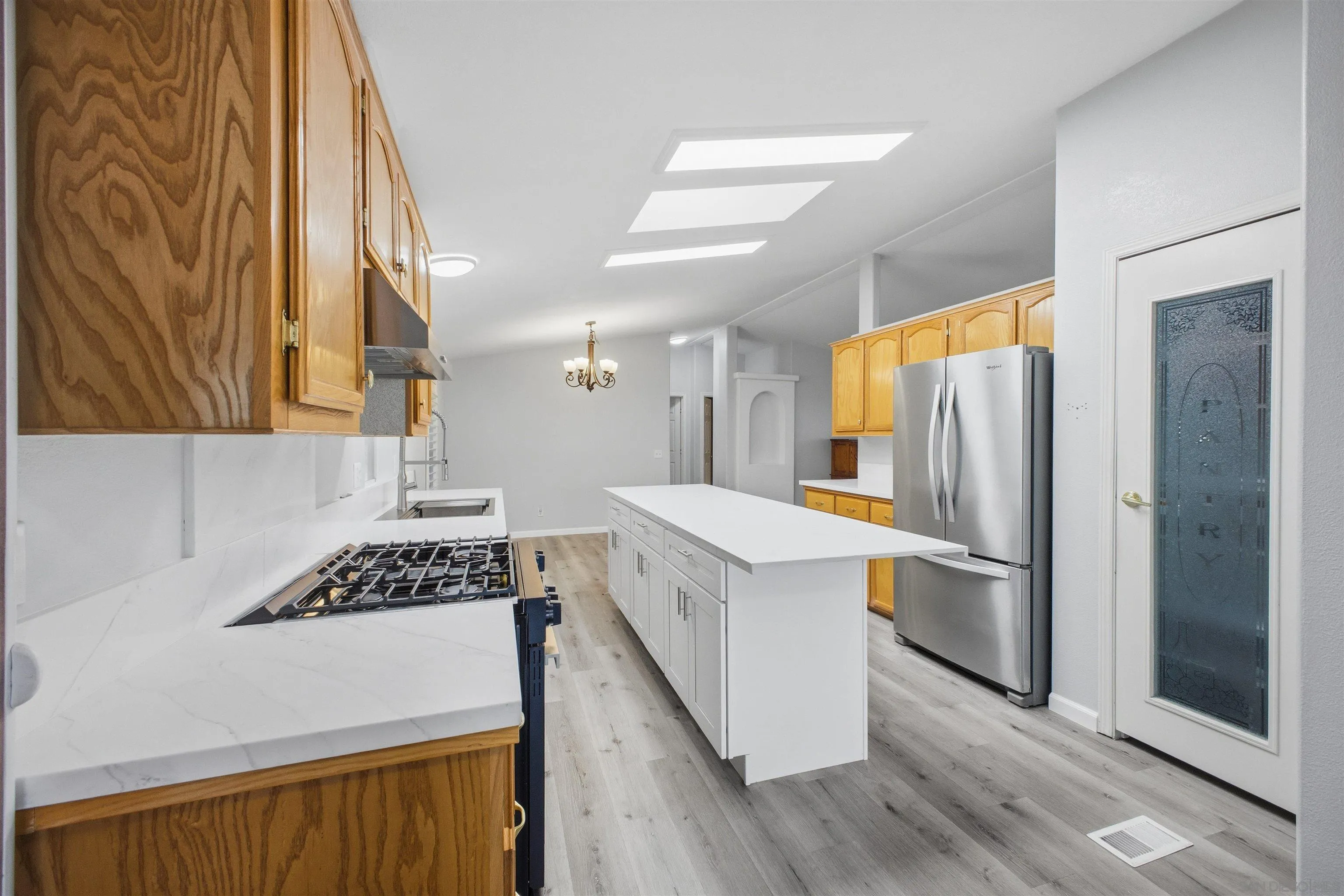 https://cdn.realtyfeed.com/cdn/127/260009731/3704686b18dbca682e340d0210181059.webp