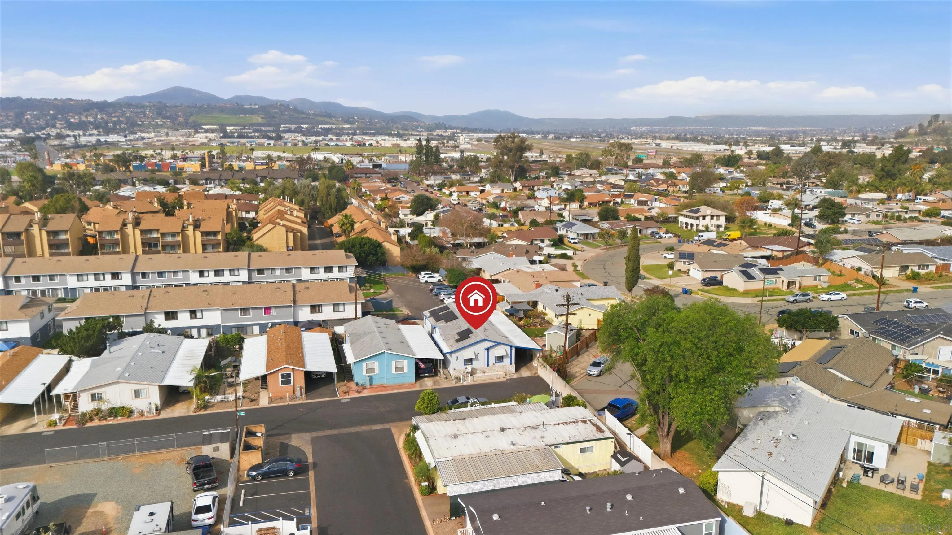 https://cdn.realtyfeed.com/cdn/127/260009731/ba4b0beb9af861be1f56c1b21a8f4277.webp