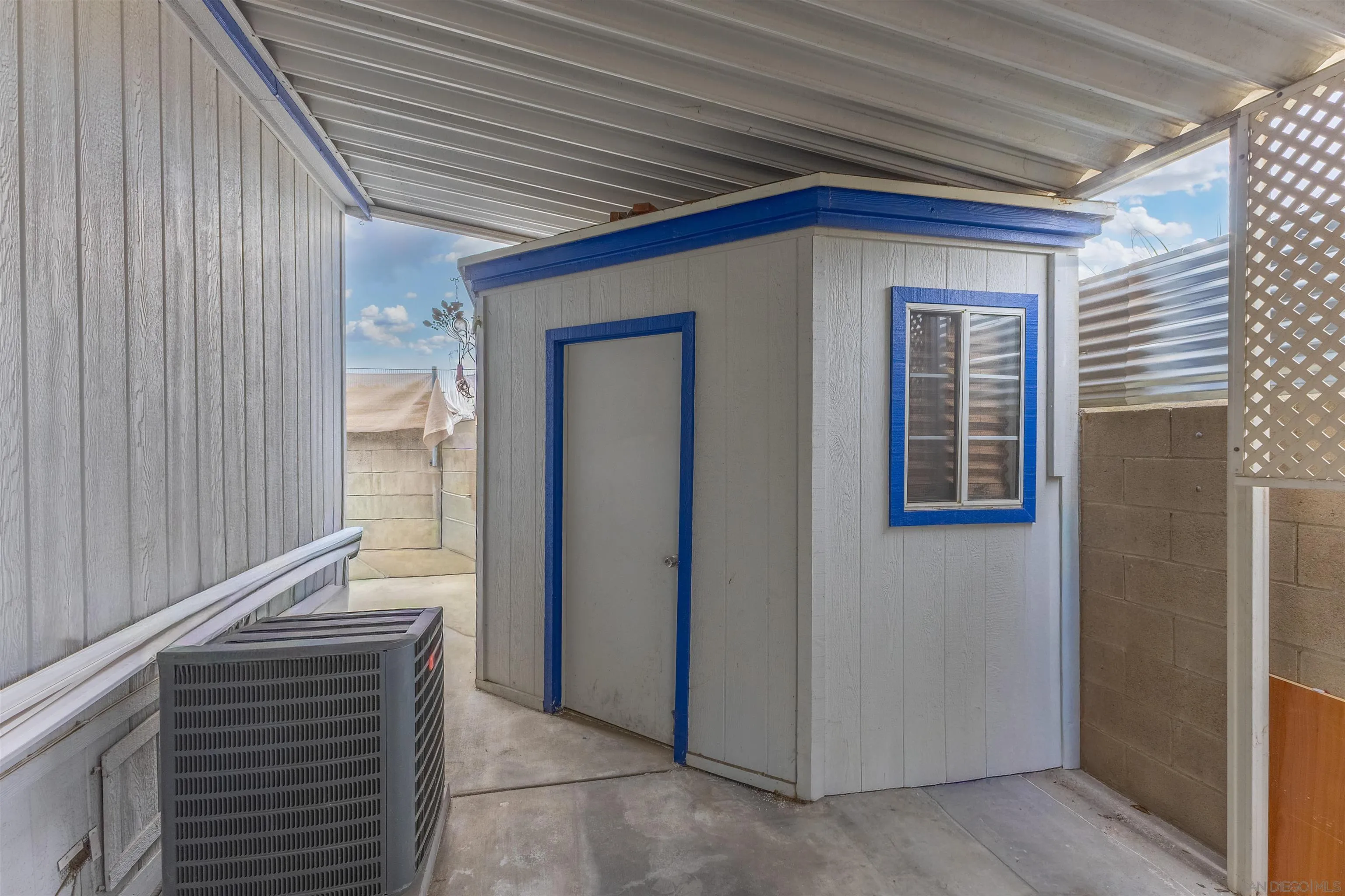 https://cdn.realtyfeed.com/cdn/127/260009731/e5c8665fdee0467c32c7d135cf3396eb.webp