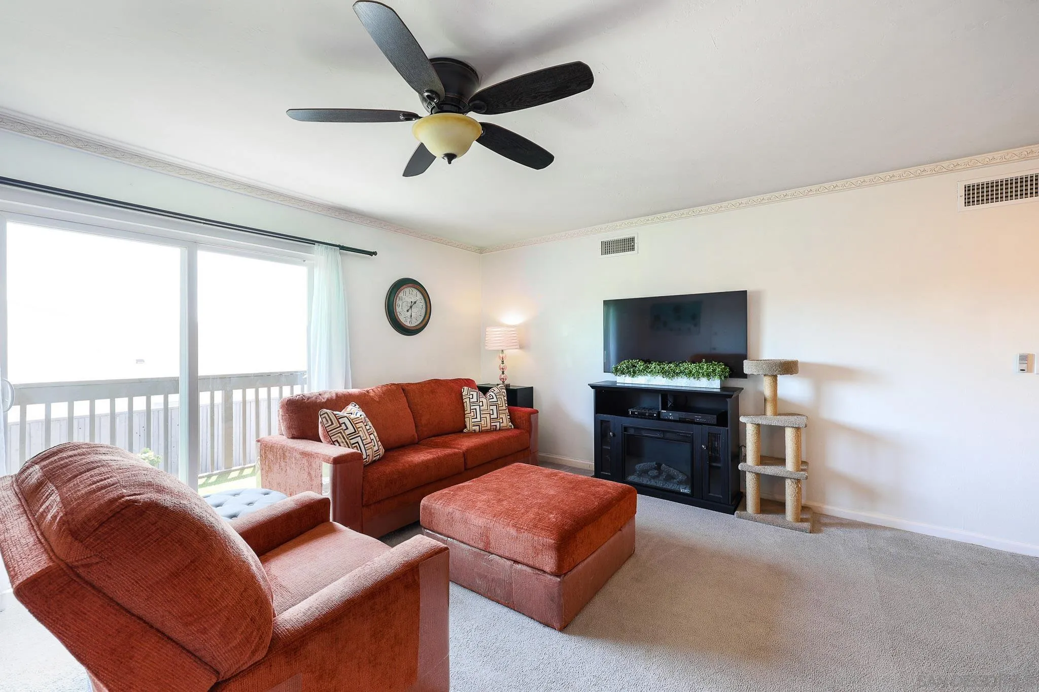 https://cdn.realtyfeed.com/cdn/127/260009732/70dd8a96f59e22520952ee3b3289f7c1.webp