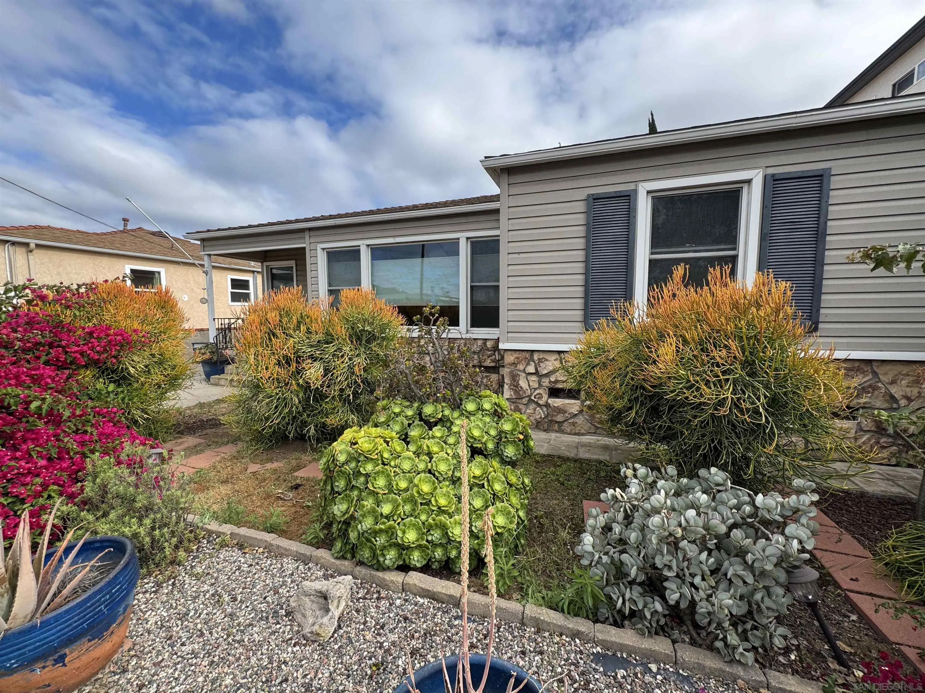Featured listings