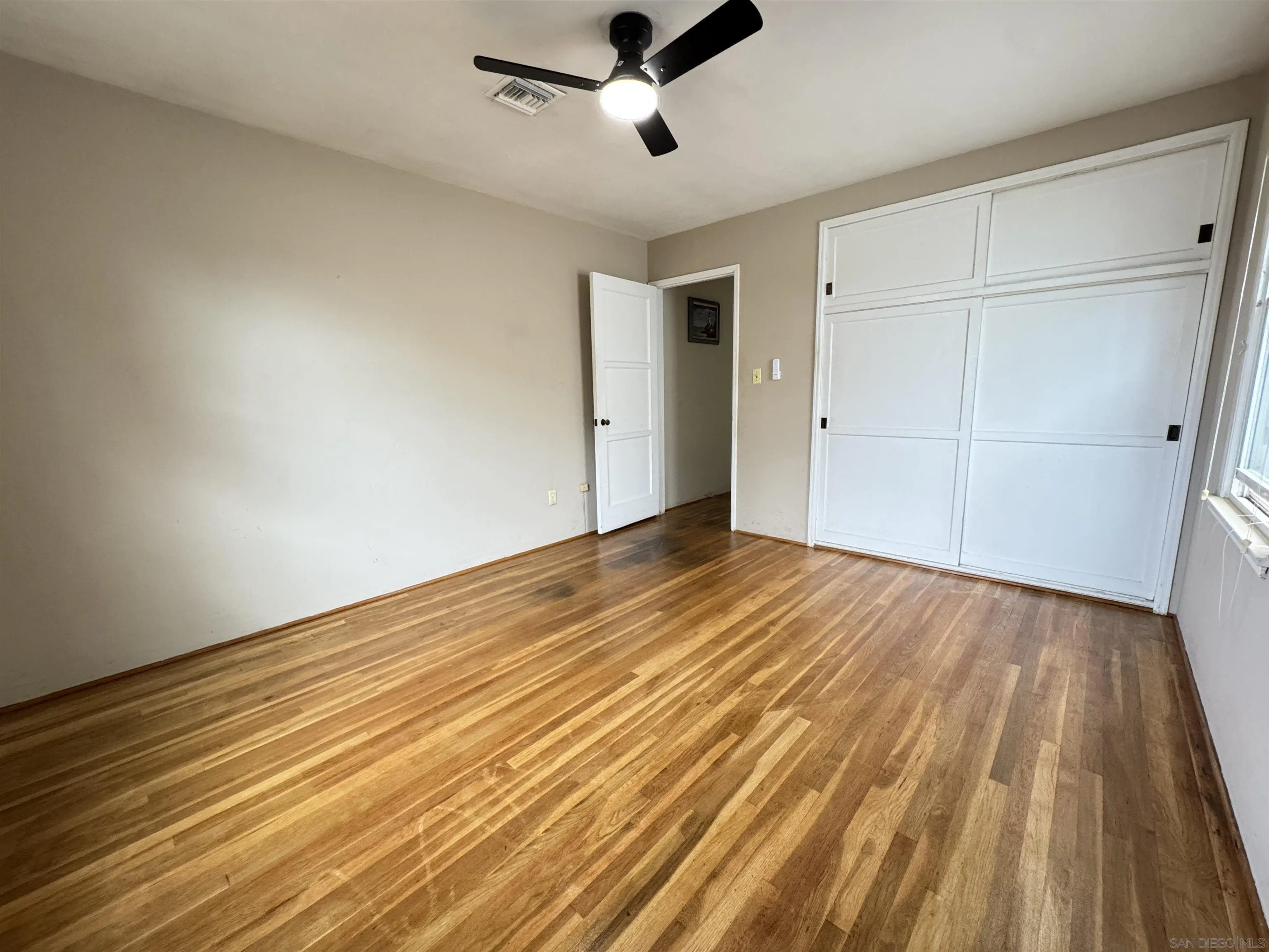 https://cdn.realtyfeed.com/cdn/127/260009736/381bf99927a1c930c8b27333fbbccae4.webp