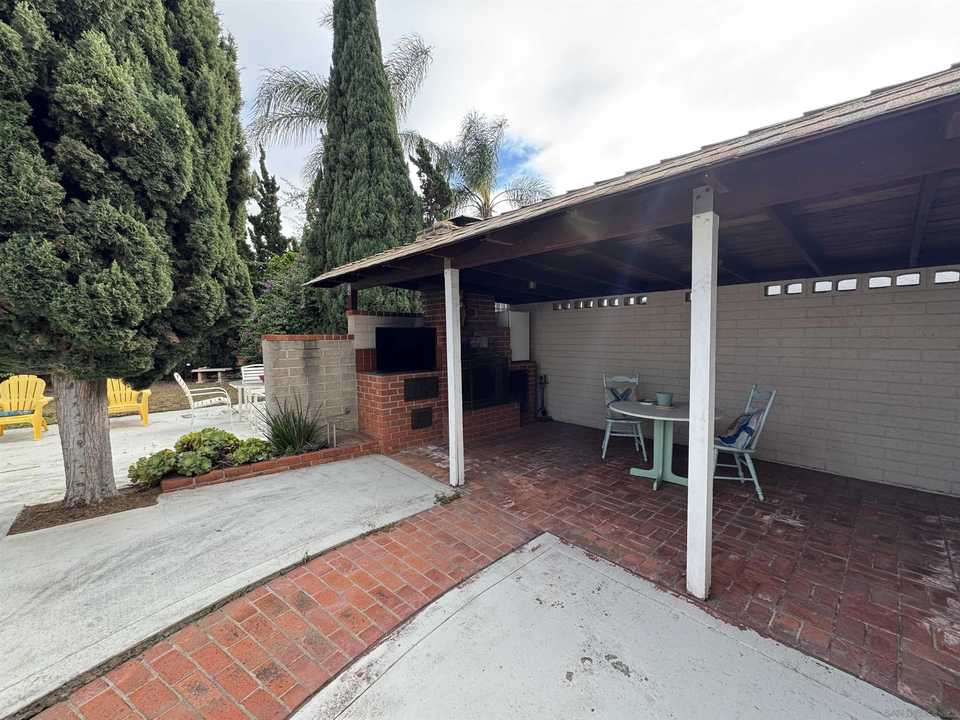 https://cdn.realtyfeed.com/cdn/127/260009736/9bb9d83fe9c1bb5425a5d434ce1d82ae.webp