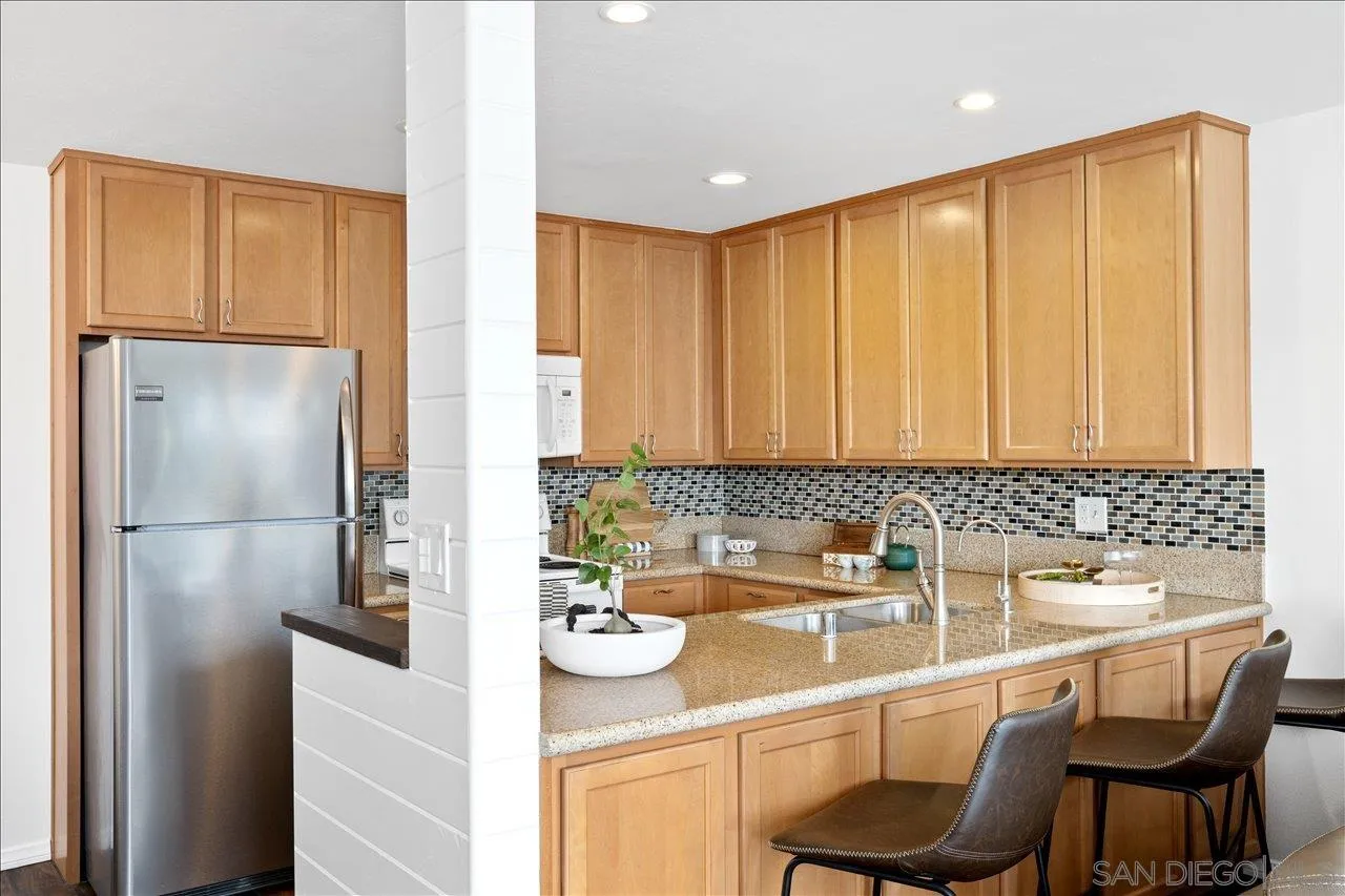 Photo #8: 260009739 Listing: Photo #8