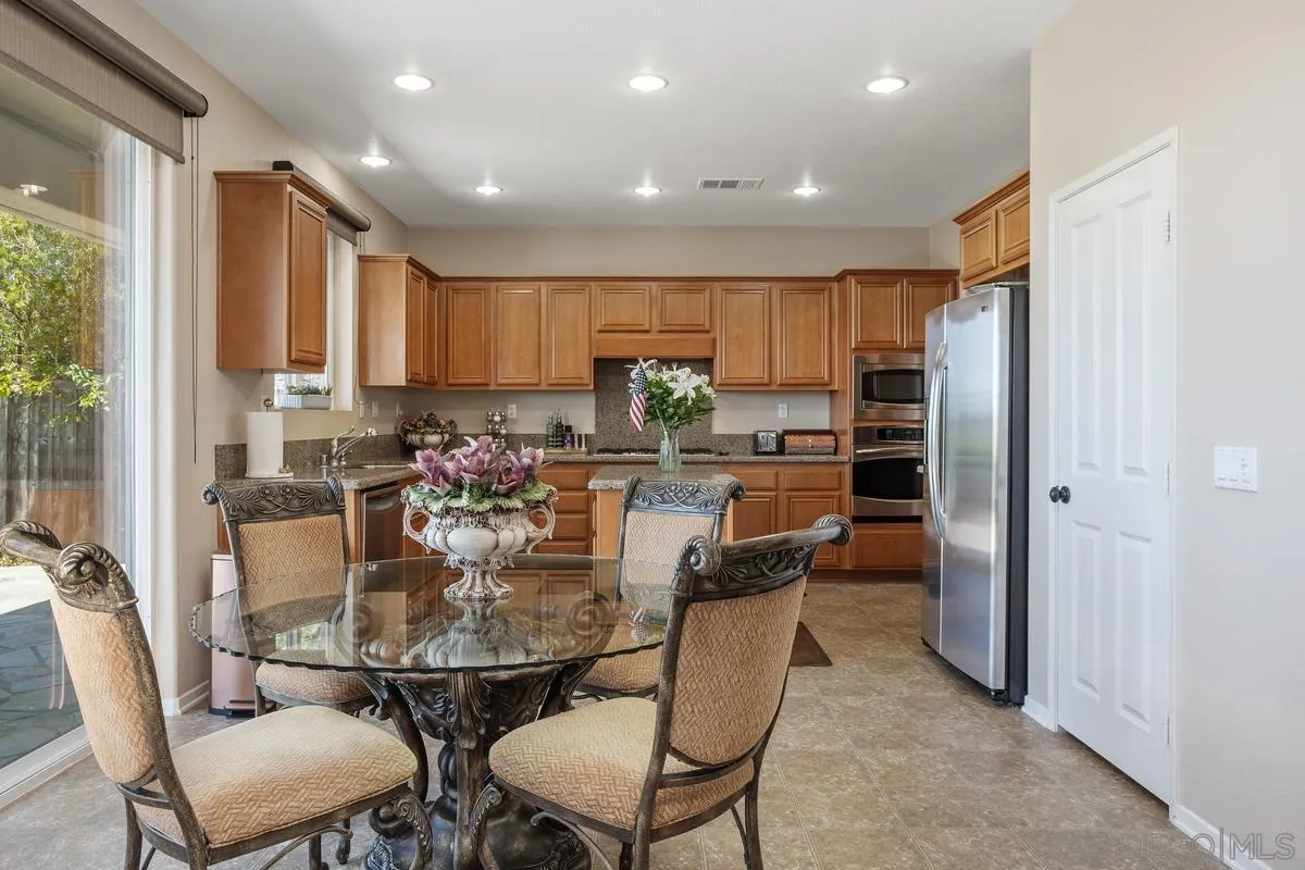 https://cdn.realtyfeed.com/cdn/127/260009741/14a8c49027e5f100fbe7af7f687babed.webp