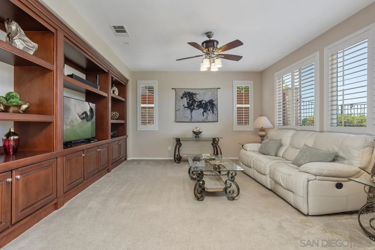 https://cdn.realtyfeed.com/cdn/127/260009741/37d537872593303925dc0ece5b724418.webp
