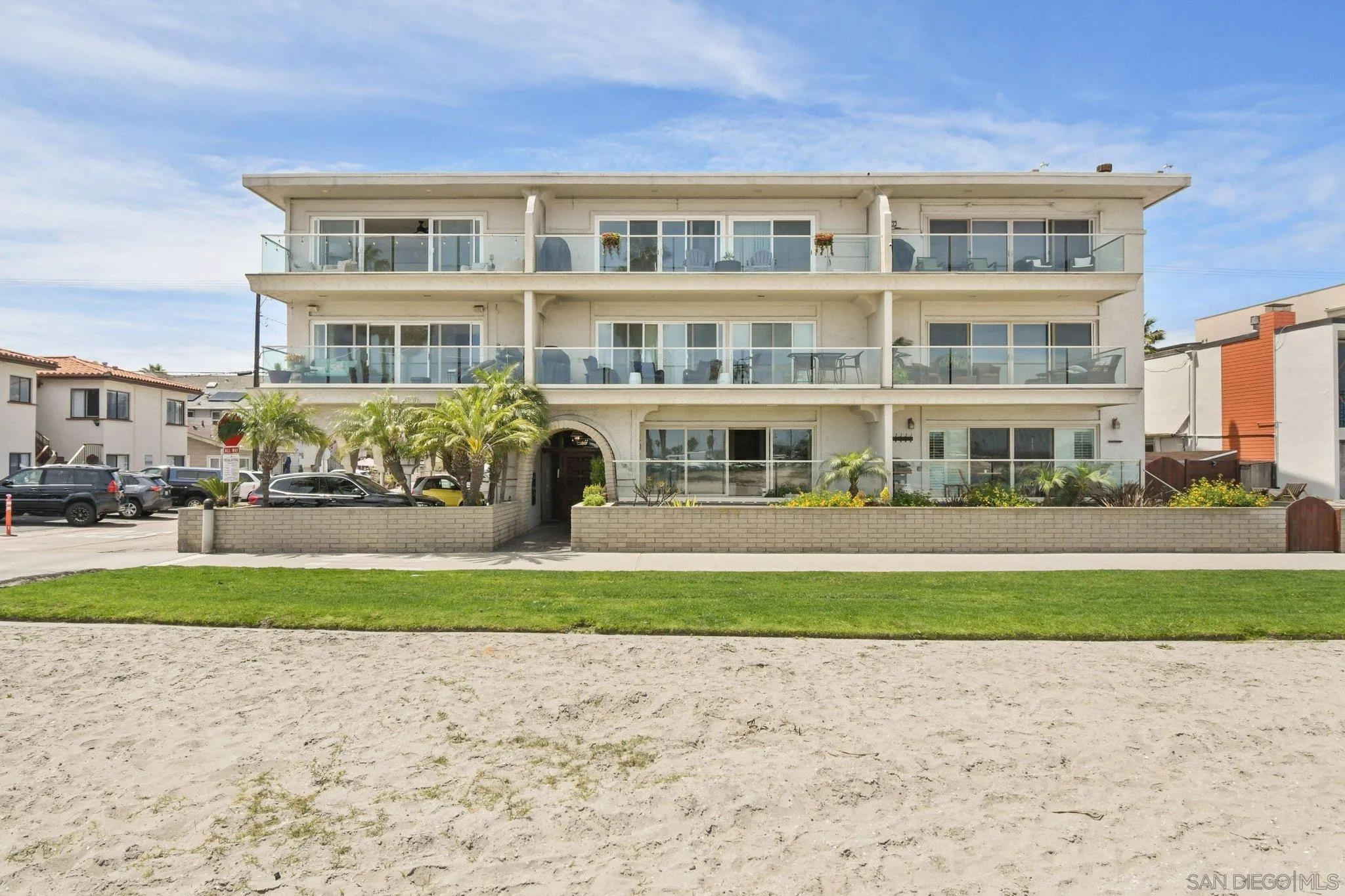 Photo #2: 260009744 Listing: Photo #2