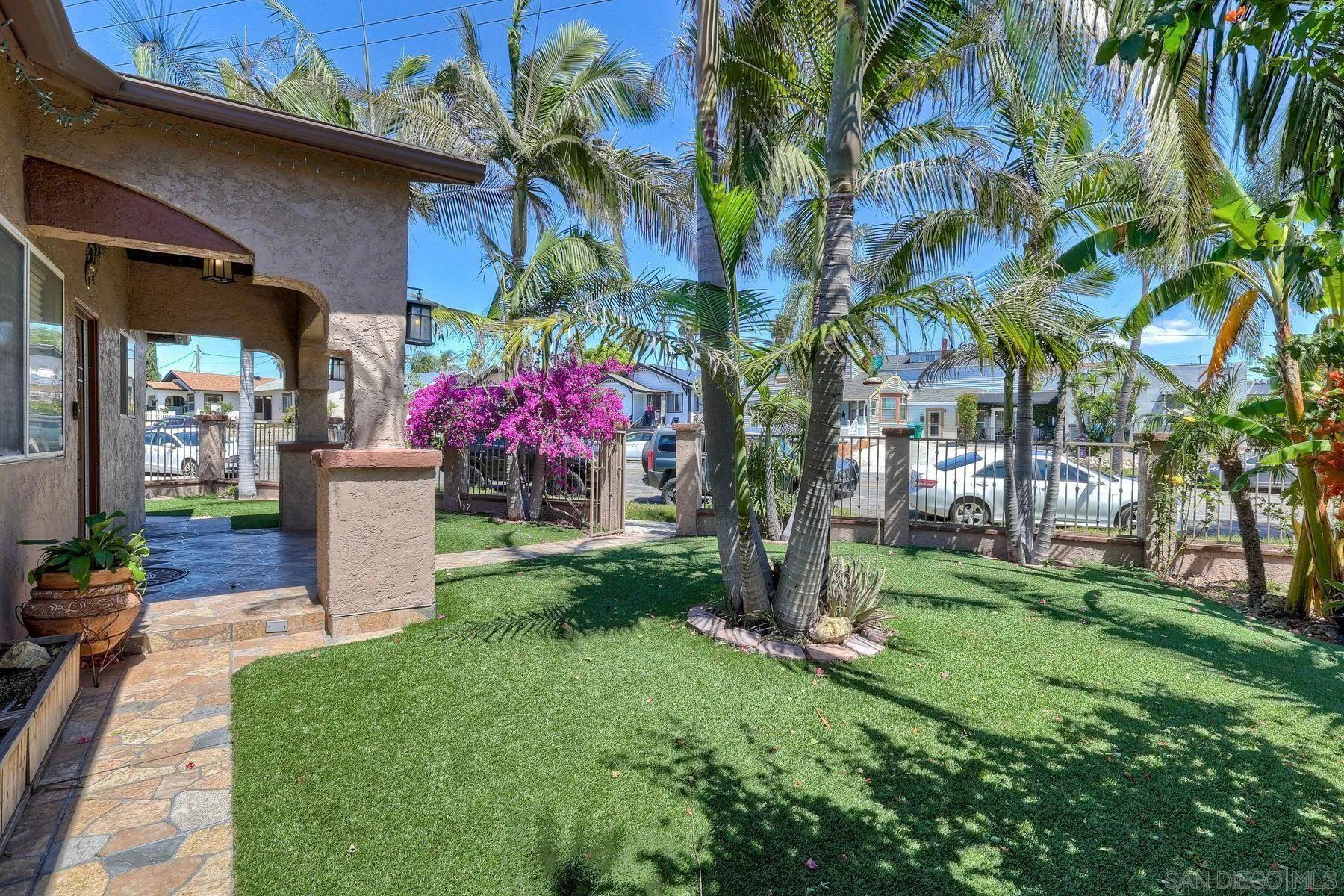 https://cdn.realtyfeed.com/cdn/127/260009752/b6616c9005d7df408a2f391d0991b27d.webp