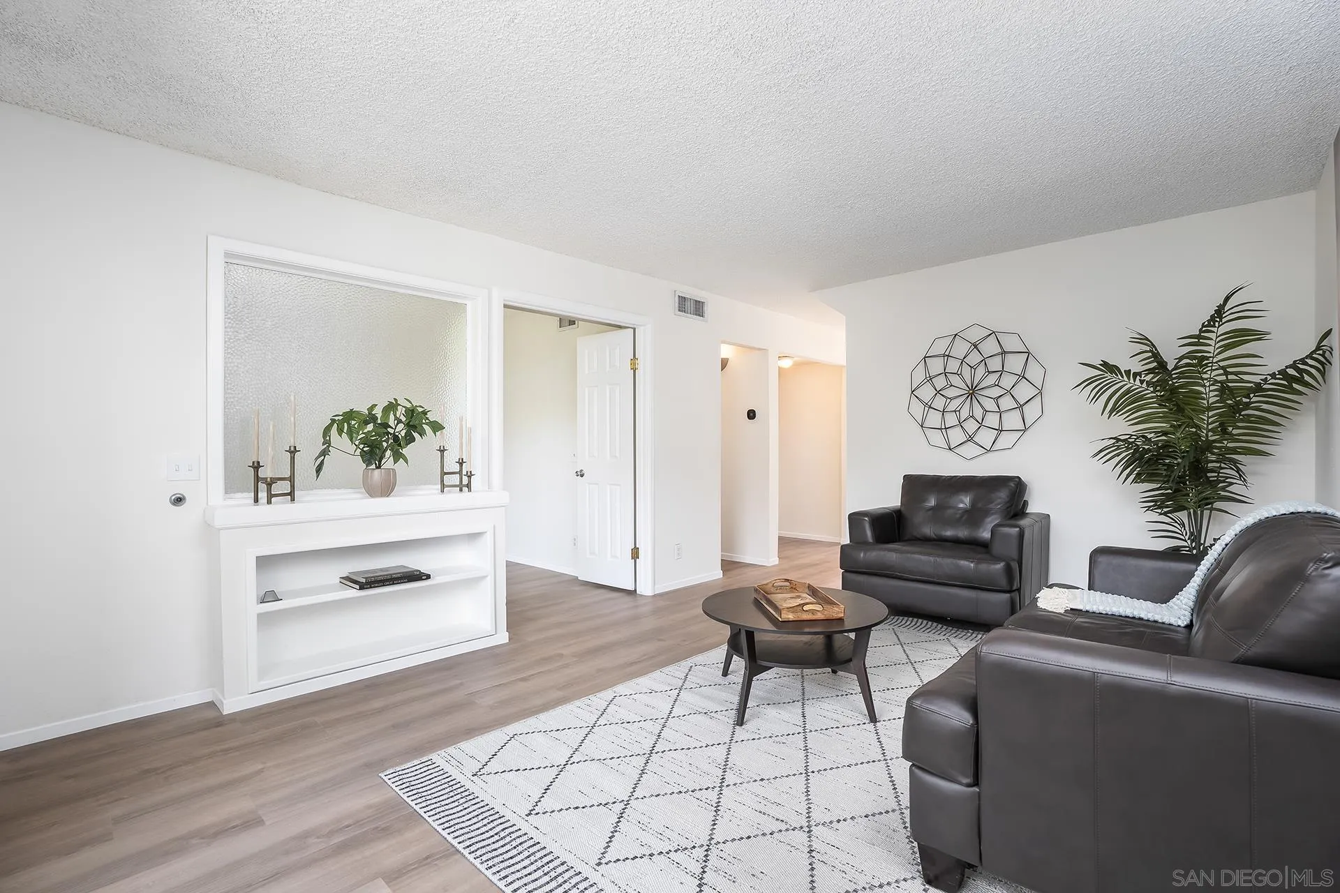 https://cdn.realtyfeed.com/cdn/127/260009757/4f4b7c3cfe19421ecd0154aaa1214a93.webp