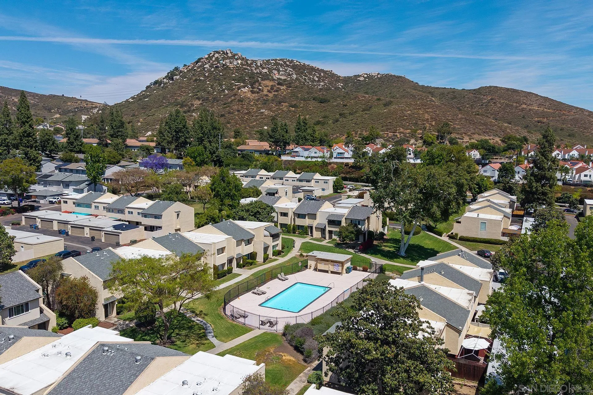 https://cdn.realtyfeed.com/cdn/127/260009757/5e2cc06ef437fb508bc5316918845a0d.webp