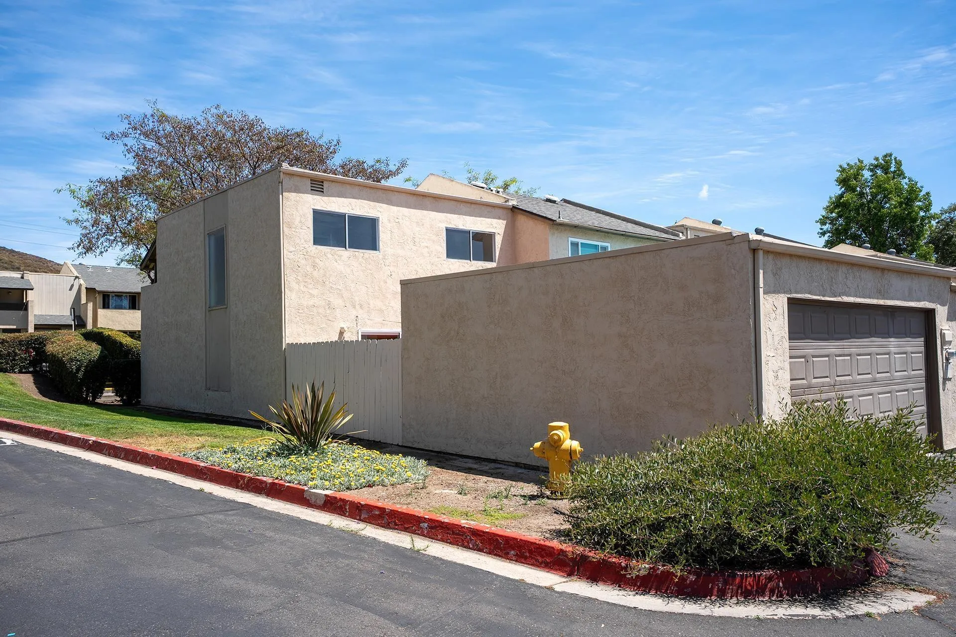 https://cdn.realtyfeed.com/cdn/127/260009757/d21618e6013b24fbcec5614f5593a612.webp