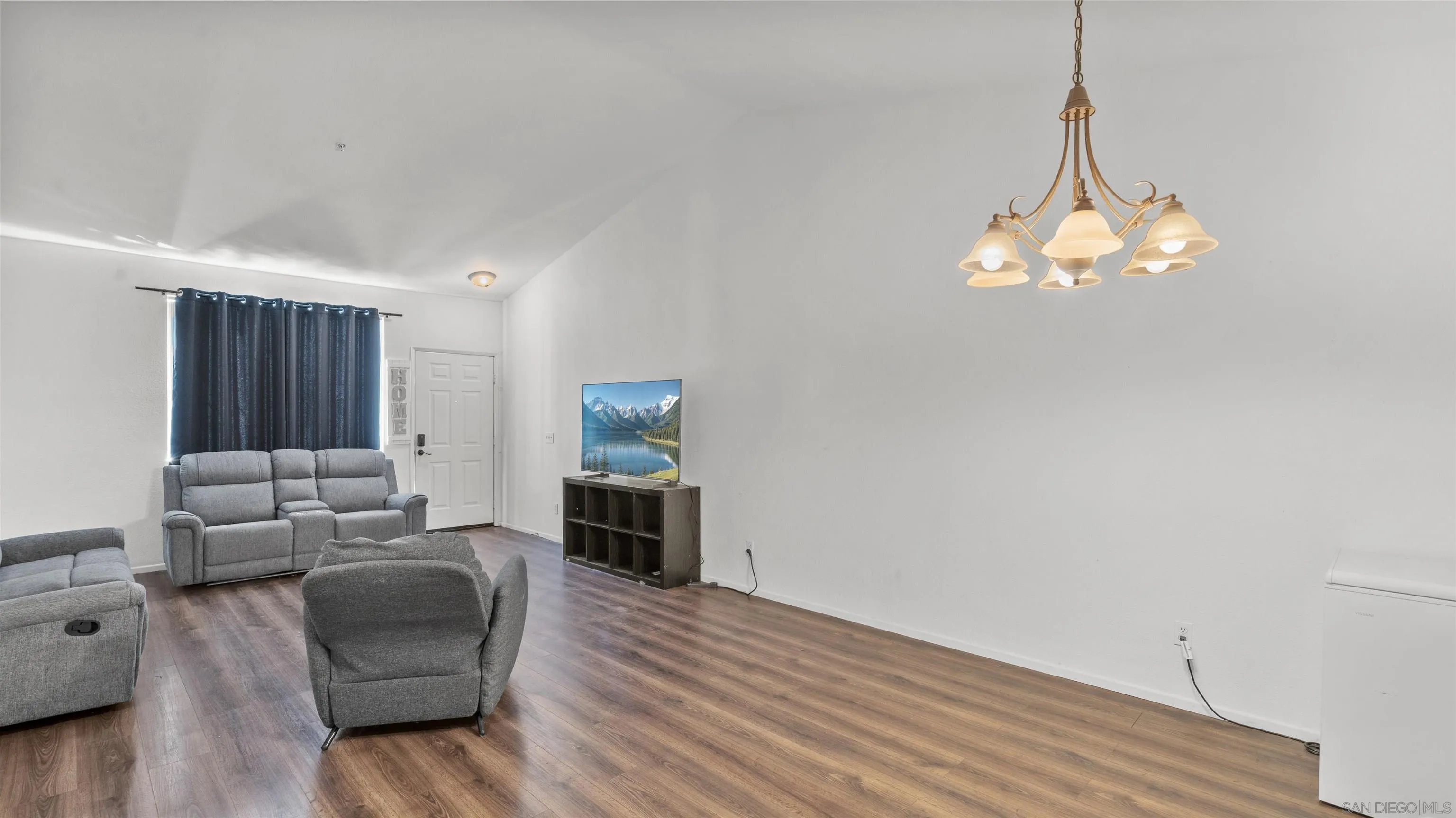 Photo #7: 260009761 Listing: Photo #7