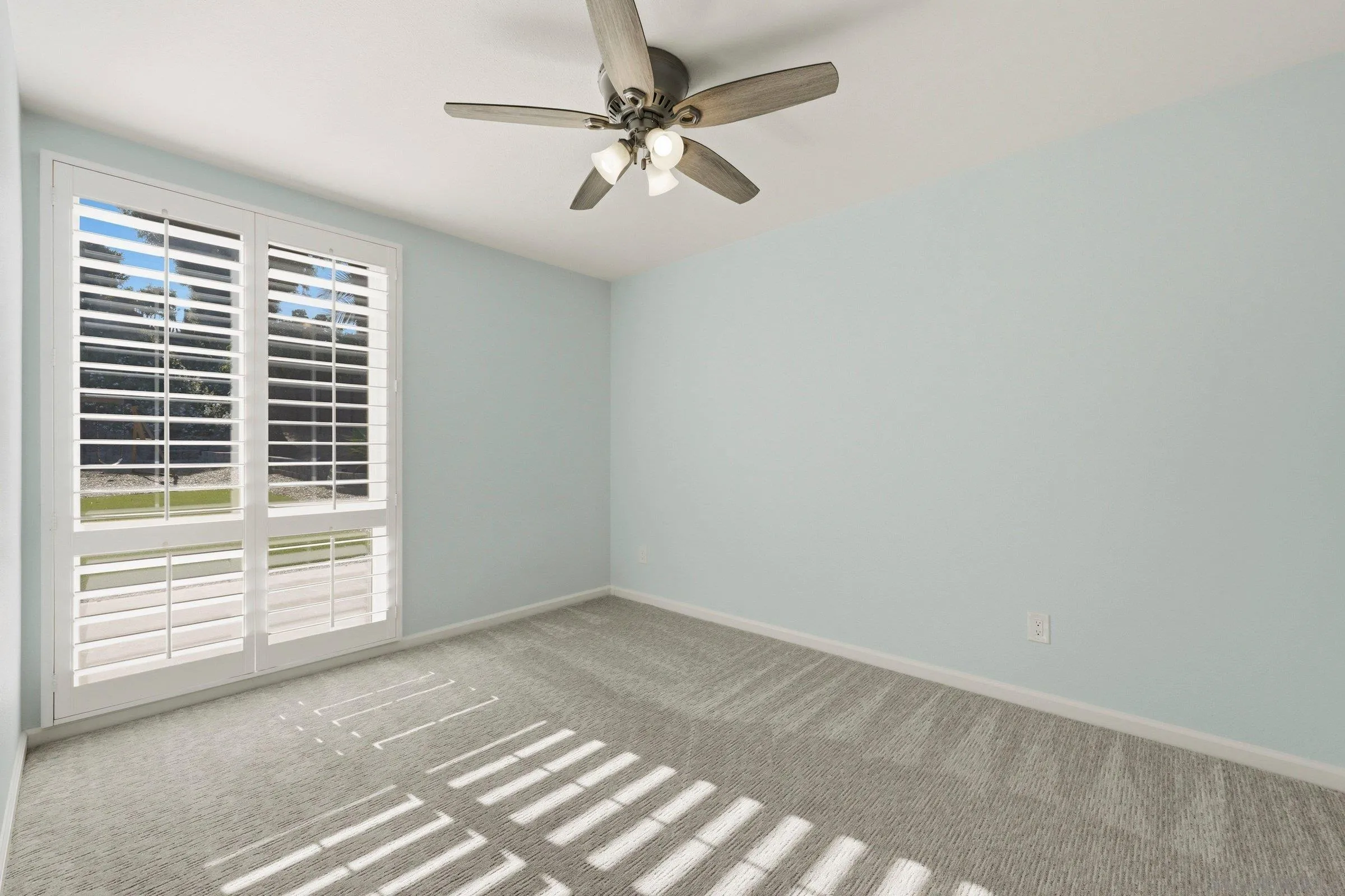 https://cdn.realtyfeed.com/cdn/127/260009762/17bf57b38b7f826eb8a33679f8c35e00.webp