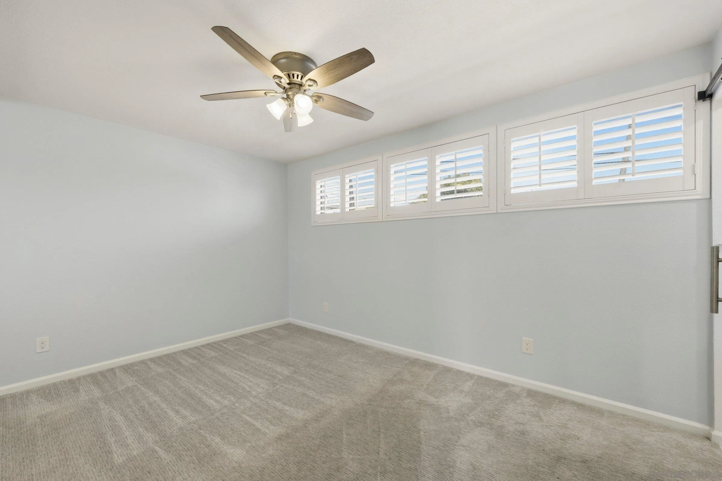 https://cdn.realtyfeed.com/cdn/127/260009762/2dbd15c2111282ad7ac0931c0503dc91.webp